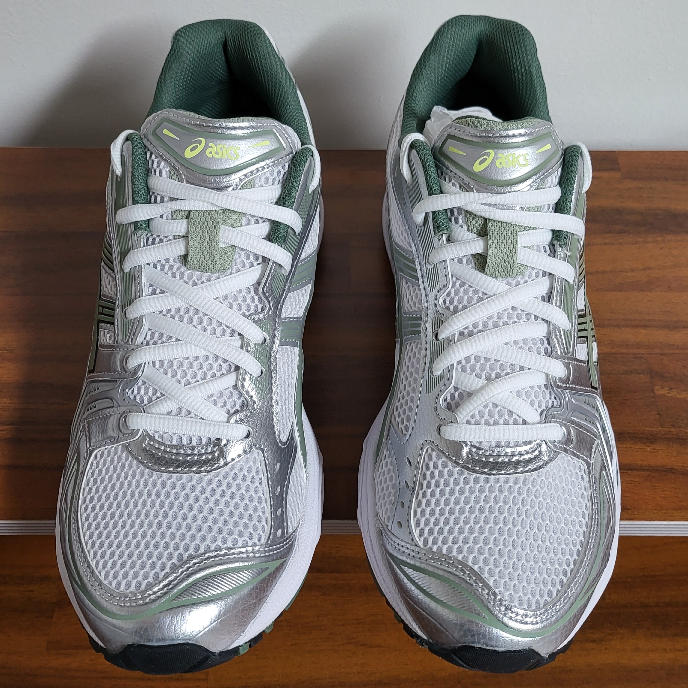 Asics Gel-Kayano 14 White Slate Grey 착용 스타일 - 2