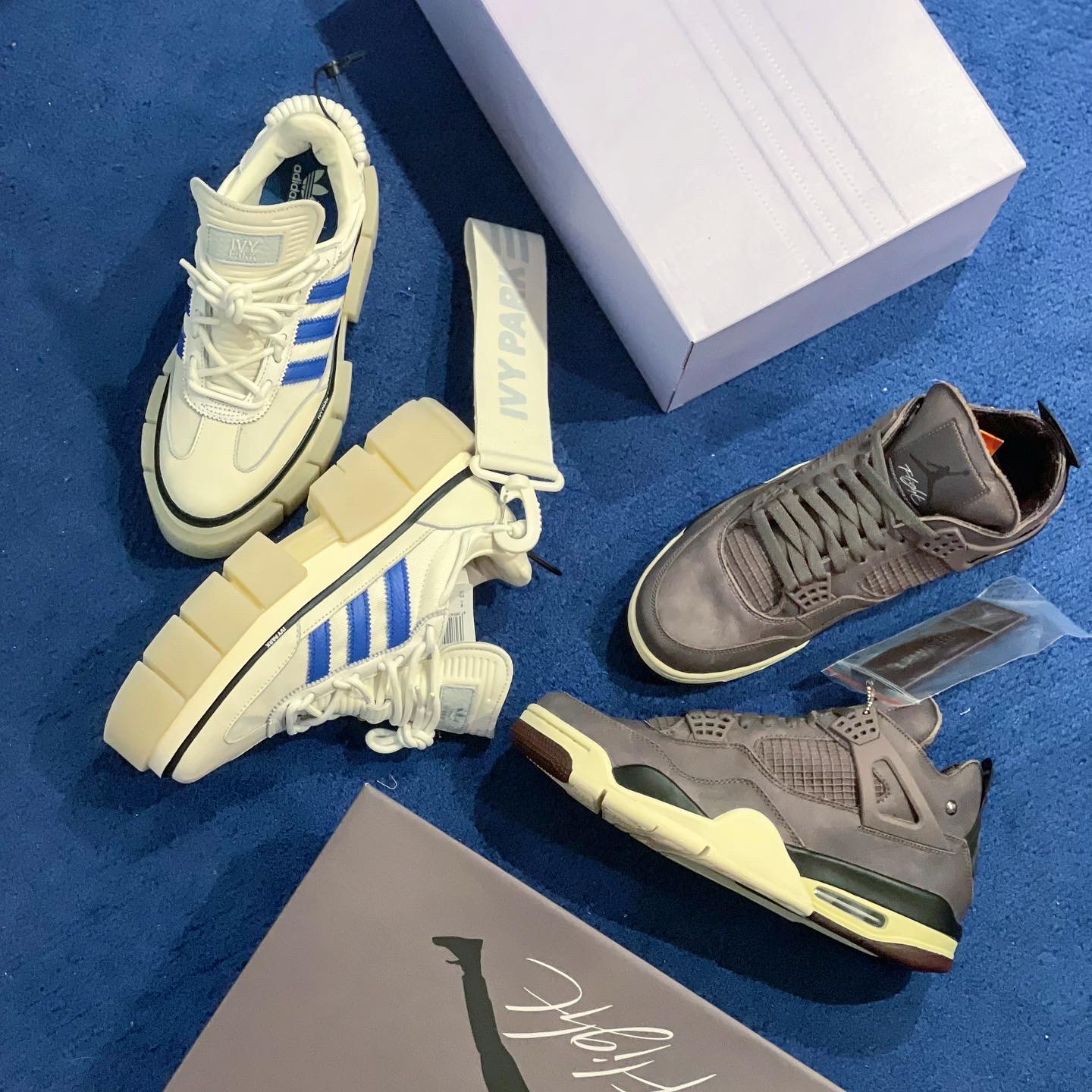 (W) Adidas x Beyonce Ivy Park Super Sleek Chunky White Glow Blue, Jordan 4 x A Ma Maniere Retro Violet Ore 착용 스타일 - 1