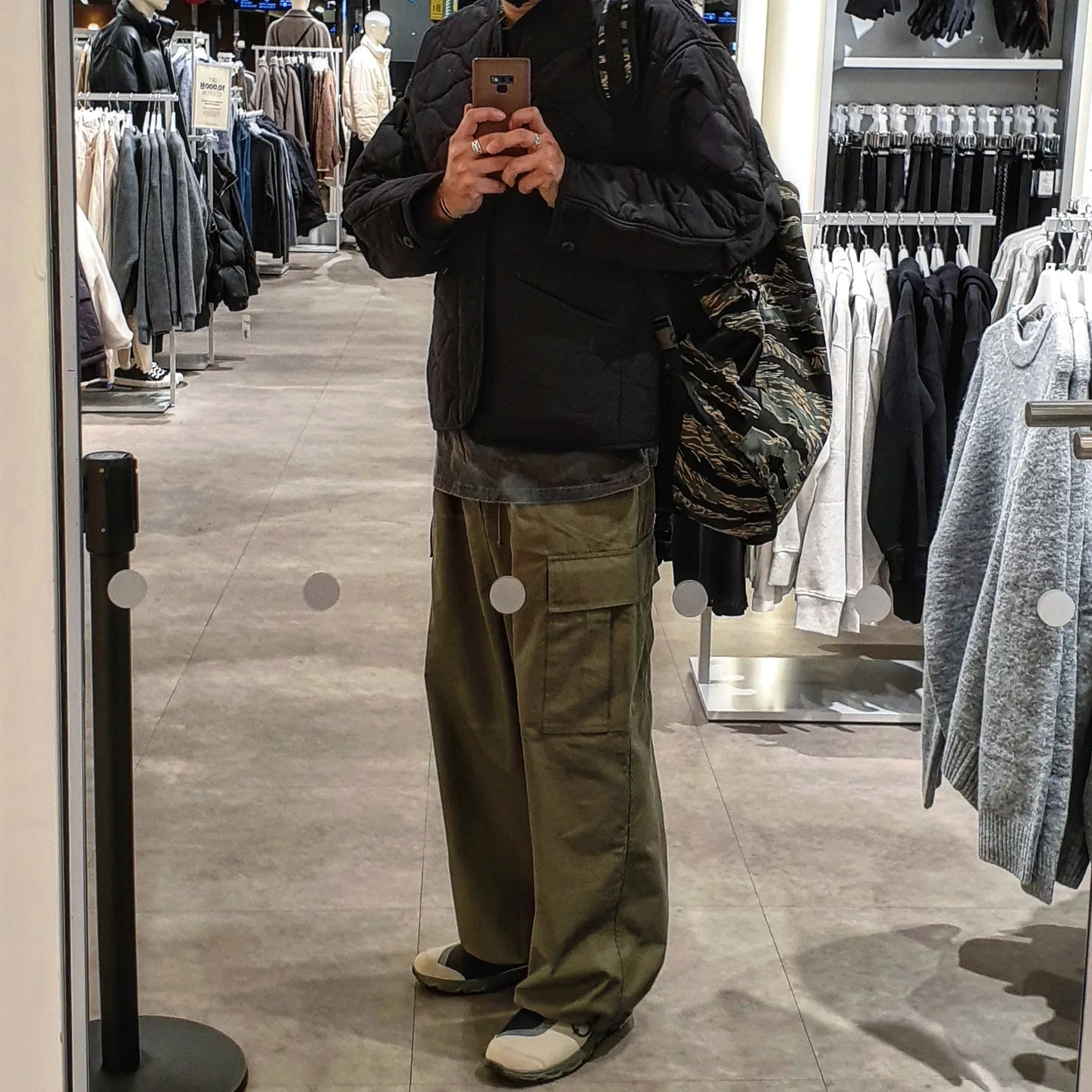 Salomon RX Snug Moss Gray 착용 스타일