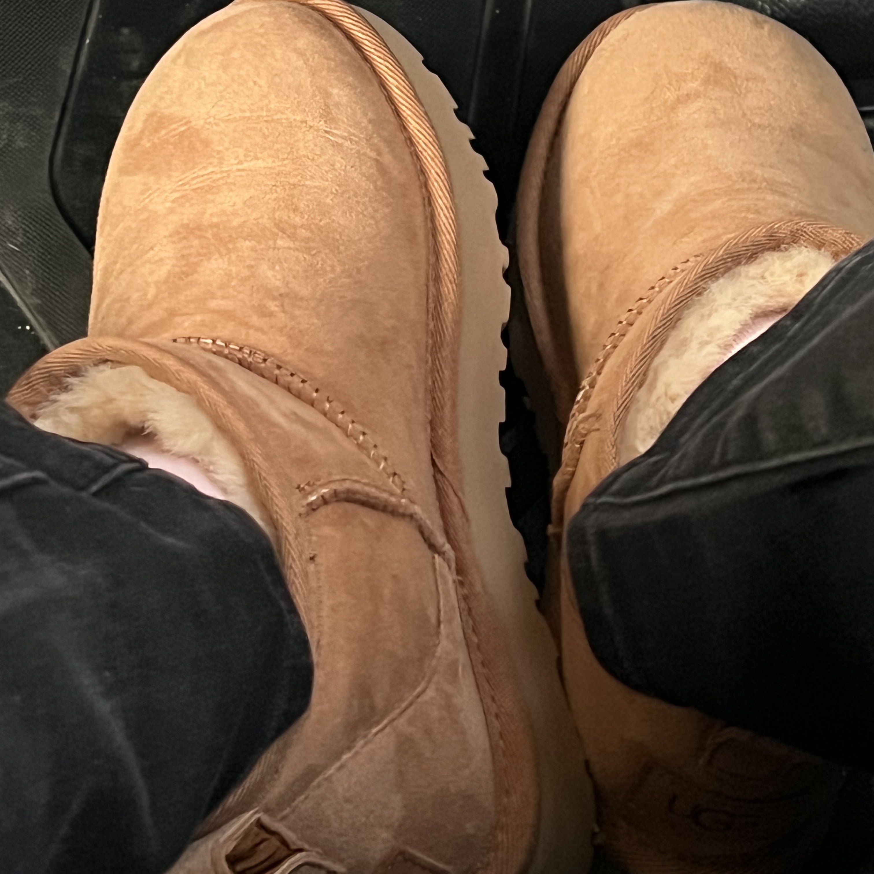 (W) UGG Classic Ultra Mini Boots Chestnut 착용 스타일