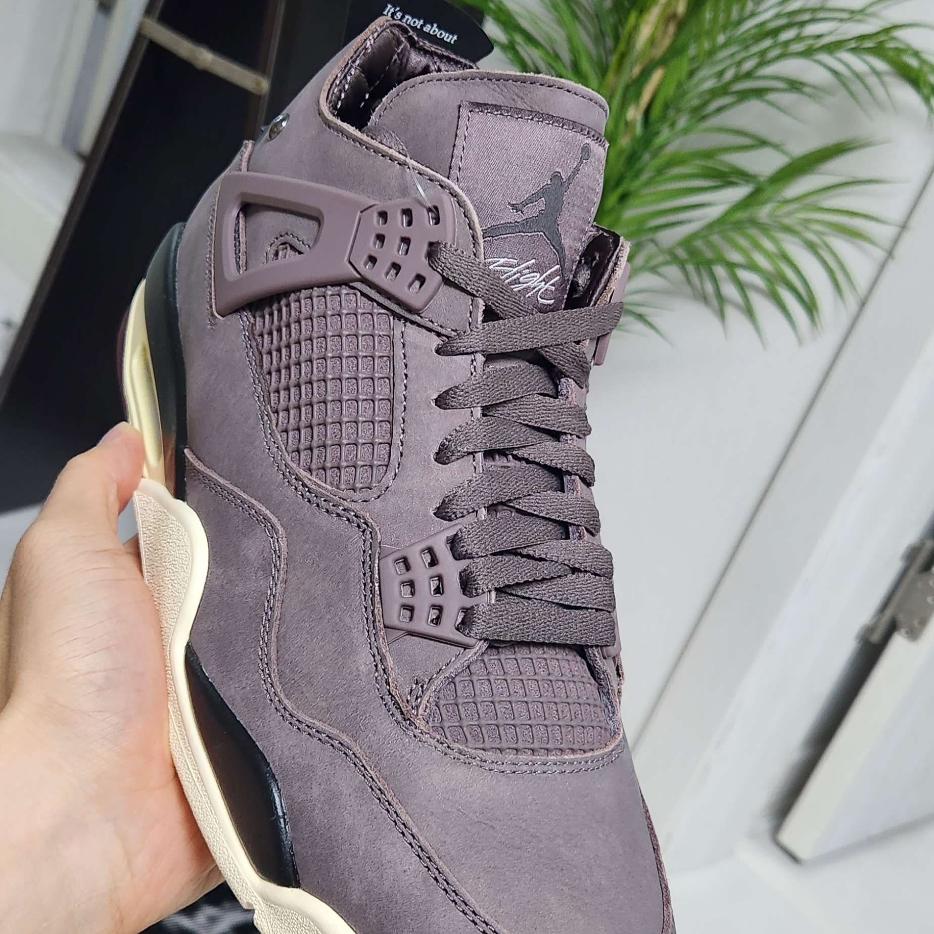 Jordan 4 x A Ma Maniere Retro Violet Ore 착용 스타일 - 1