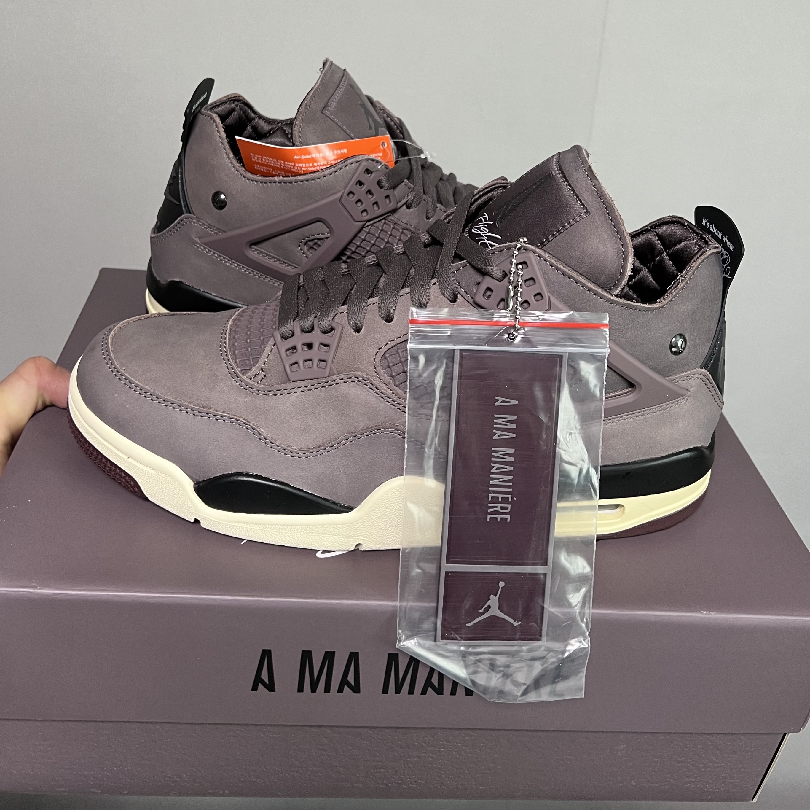 Jordan 4 x A Ma Maniere Retro Violet Ore 착용 스타일 - 1