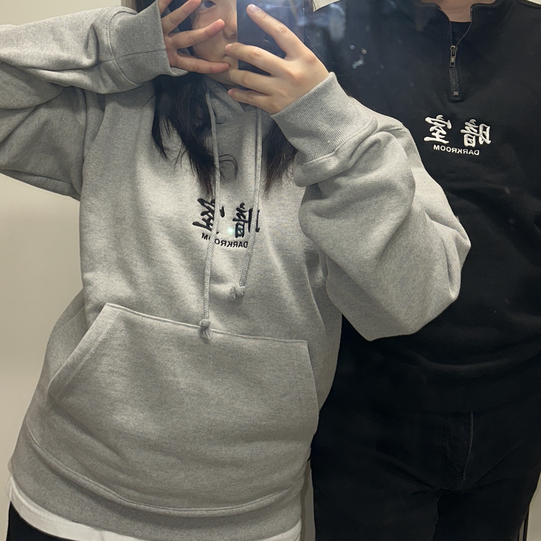 Darkr8m Studio Quarter Zip Up Sweatshirt Black 착용 스타일 - 2