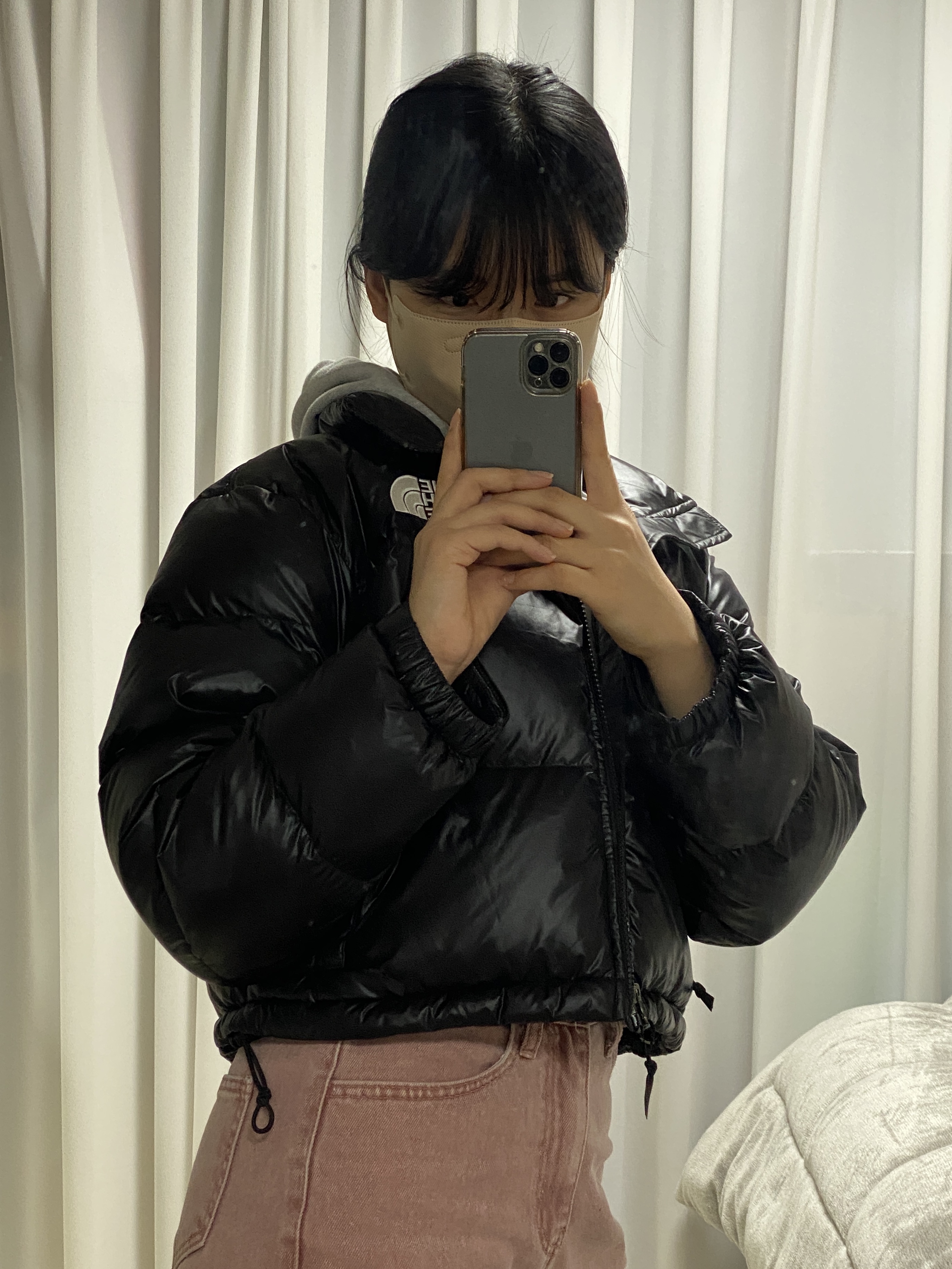 (W) The North Face Nuptse Short Jacket Black 착용 스타일 - 1