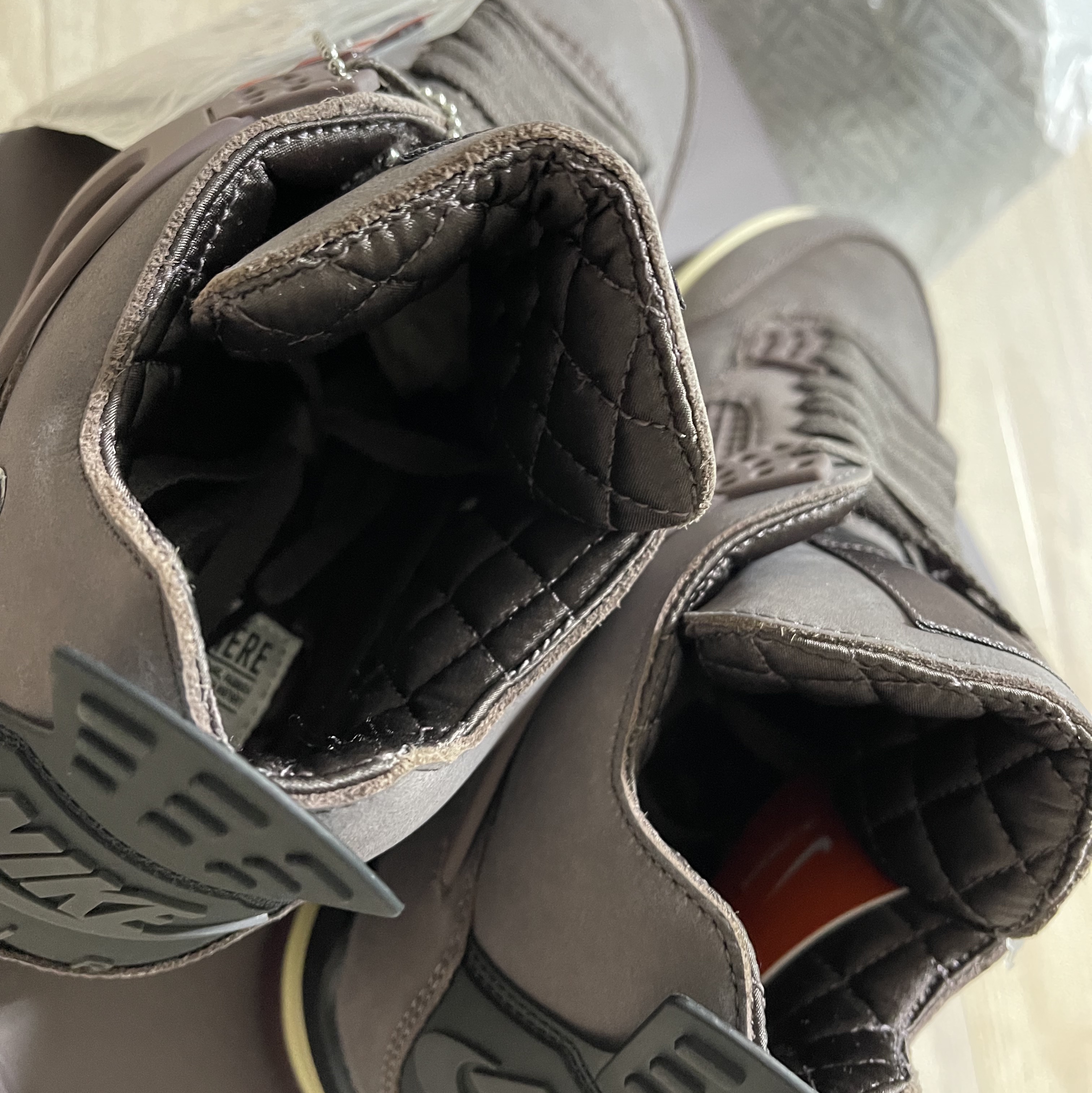 Jordan 4 x A Ma Maniere Retro Violet Ore 착용 스타일 - 5