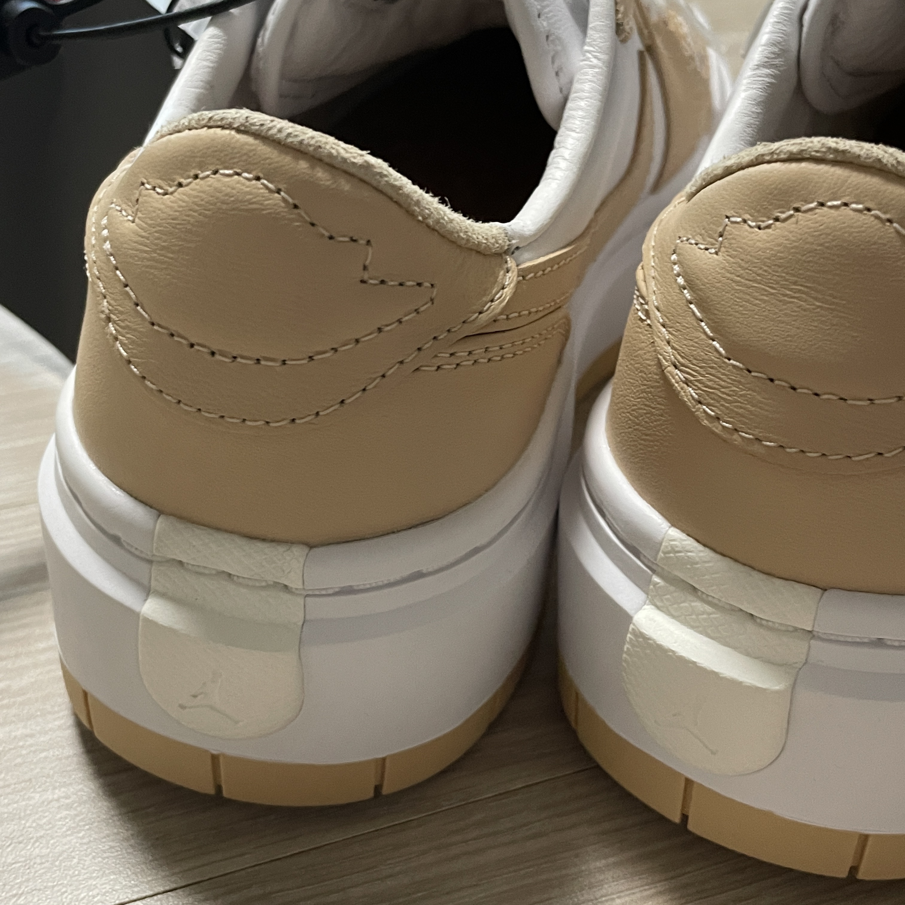 (W) Jordan 1 Elevate Low White Onyx 착용 스타일 - 2