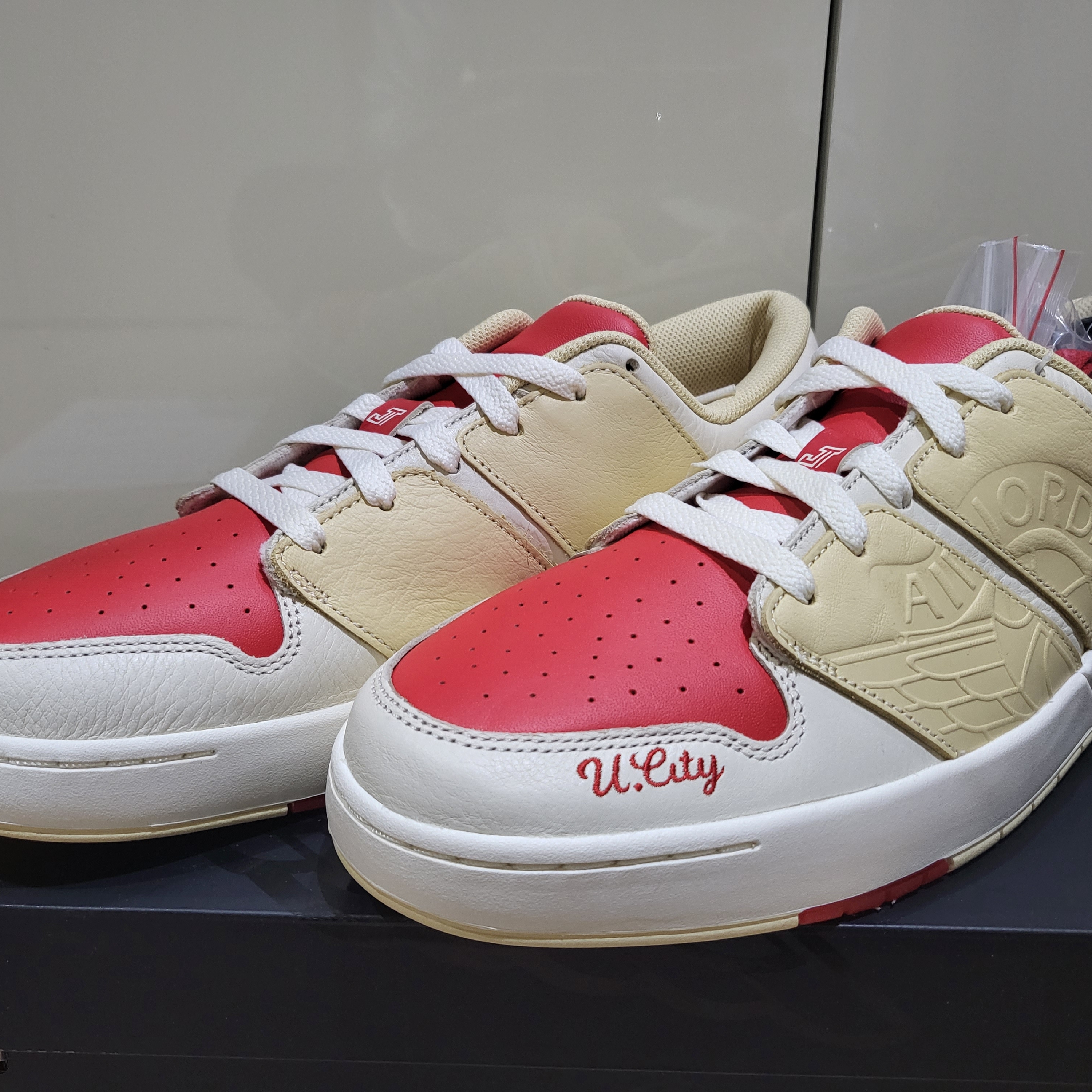 Jordan x Jayson Tatum Nu Retro 1 Low Pale Ivory 착용 스타일 - 1