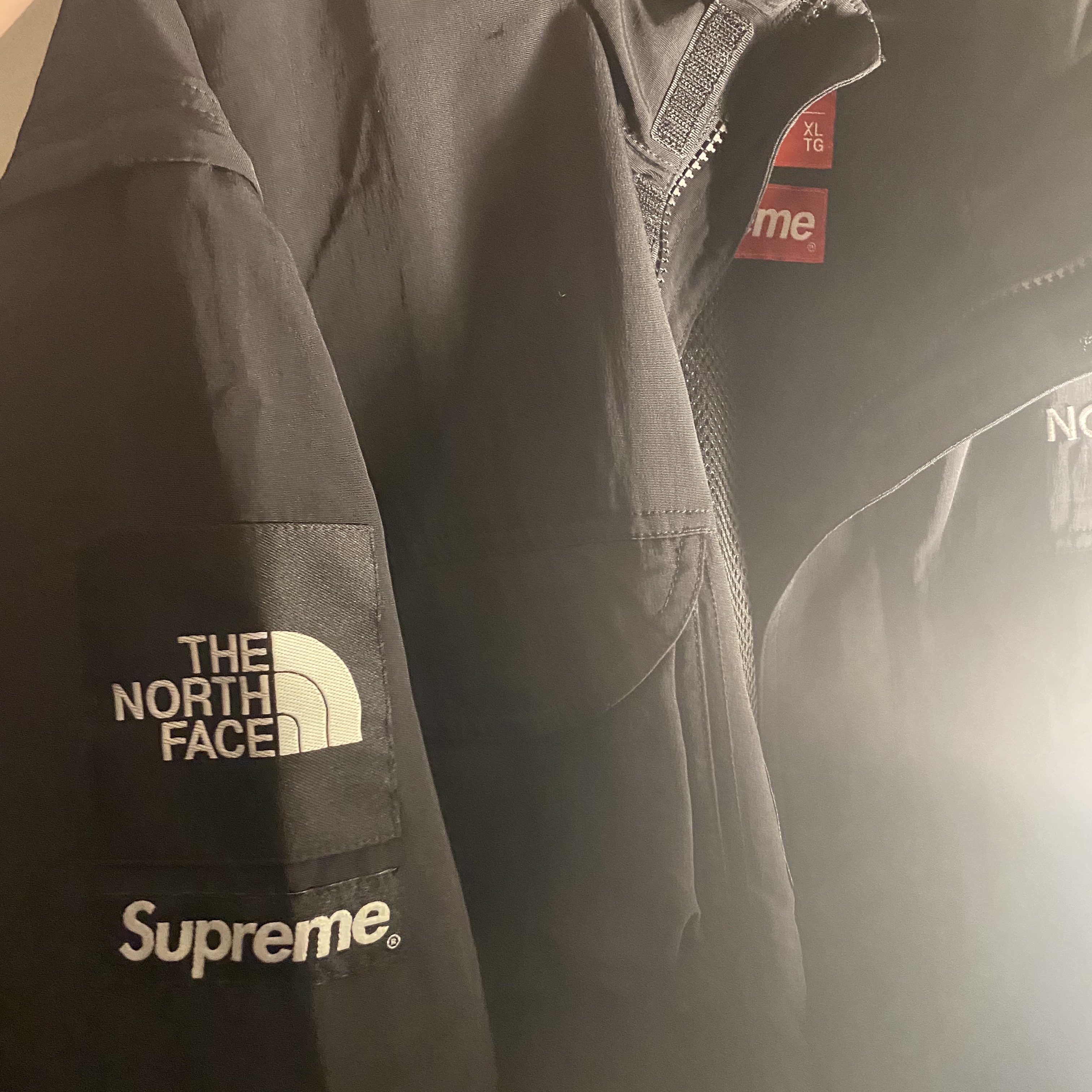 Supreme x The North Face Trekking Convertible Jacket Black - 22SS 착용 스타일 - 2