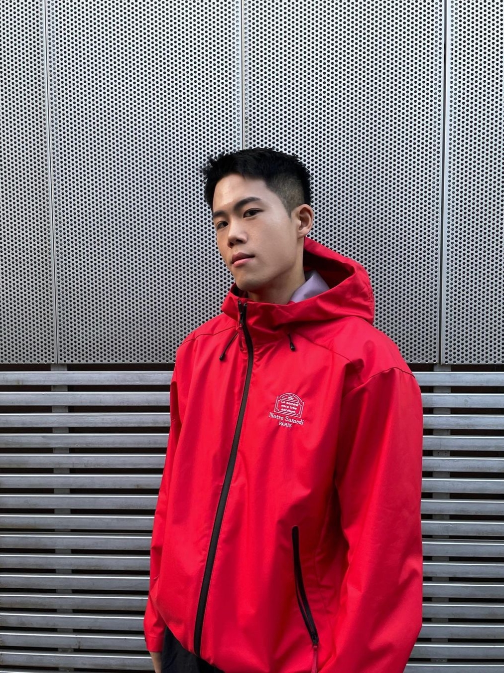 [KREAM 단독] STU Embroidered Windbreaker Red 착용 스타일 - 2