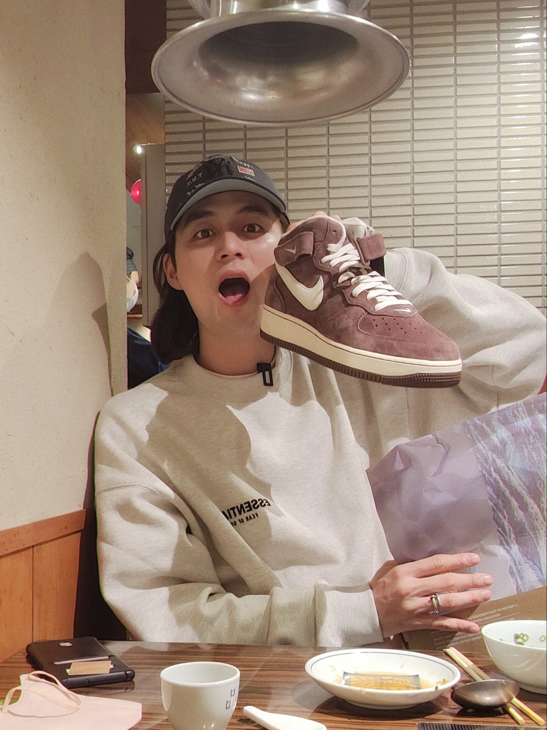 Nike Air Force 1 Mid '07 QS Chocolate, Thisisneverthat x New Era x MLB New York Yankees Unstructured 2-Tone Ball Cap Dark Graphite 착용 스타일