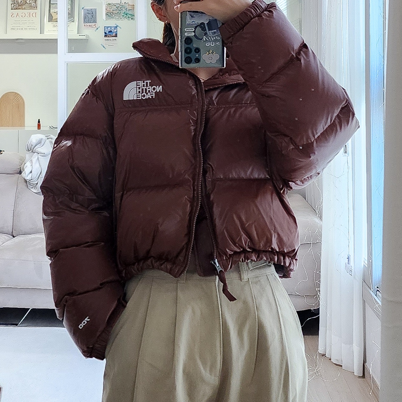(W) The North Face Nuptse Short Jacket Dark Oak 착용 스타일 - 2