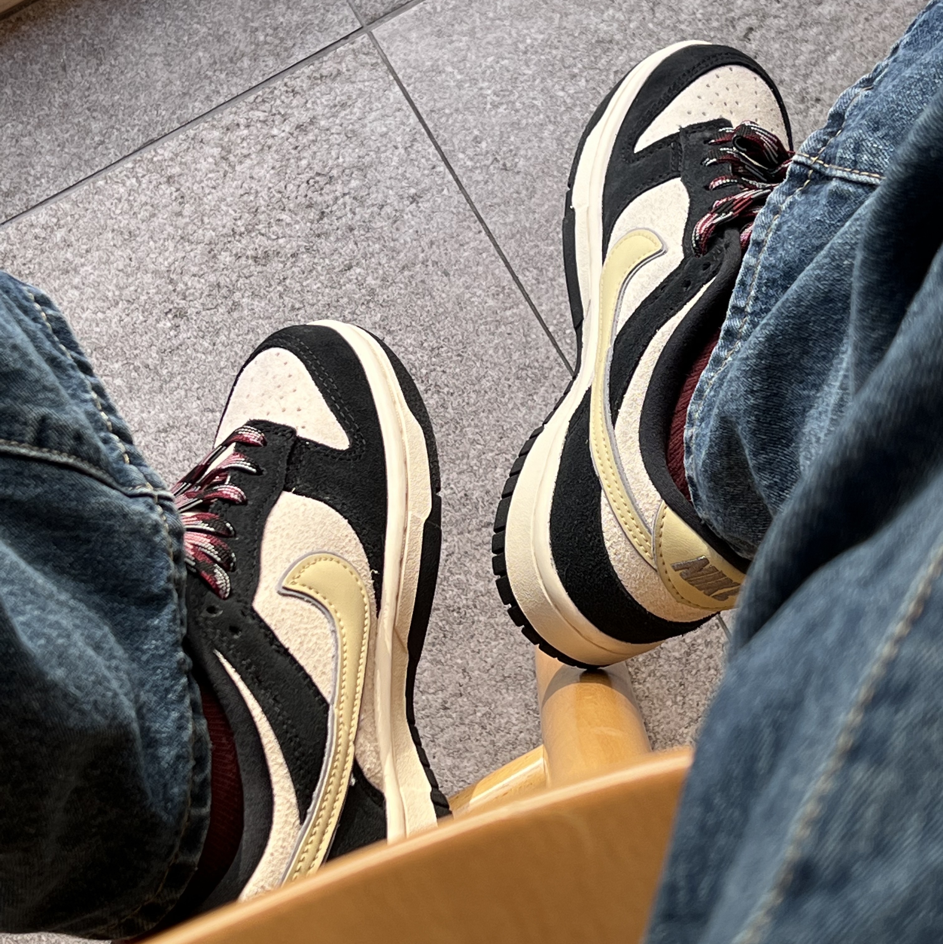 (W) Nike Dunk Low LX Black Suede 착용 스타일