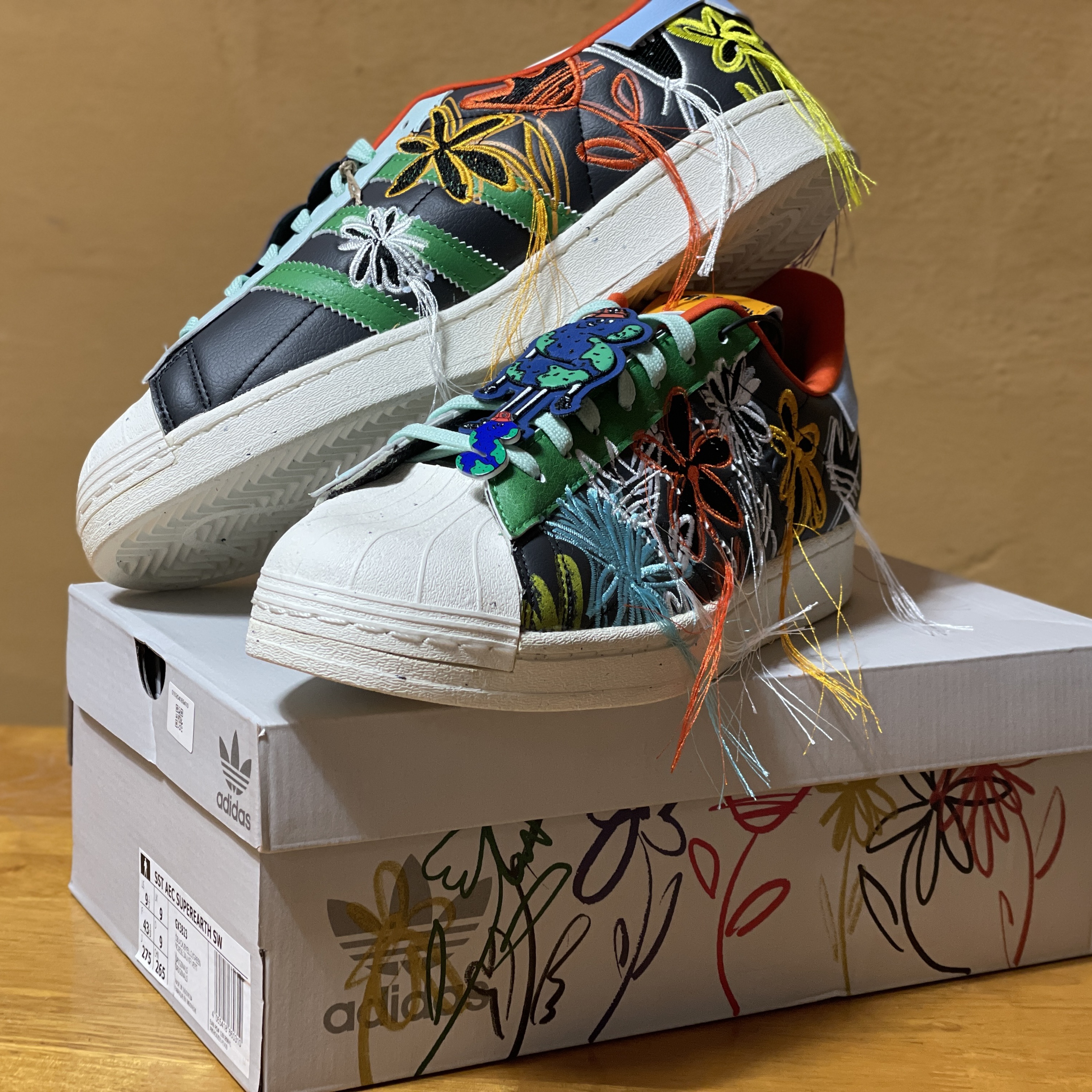 Adidas x Sean Wotherspoon Superstar Superearth Black 착용 스타일 - 3