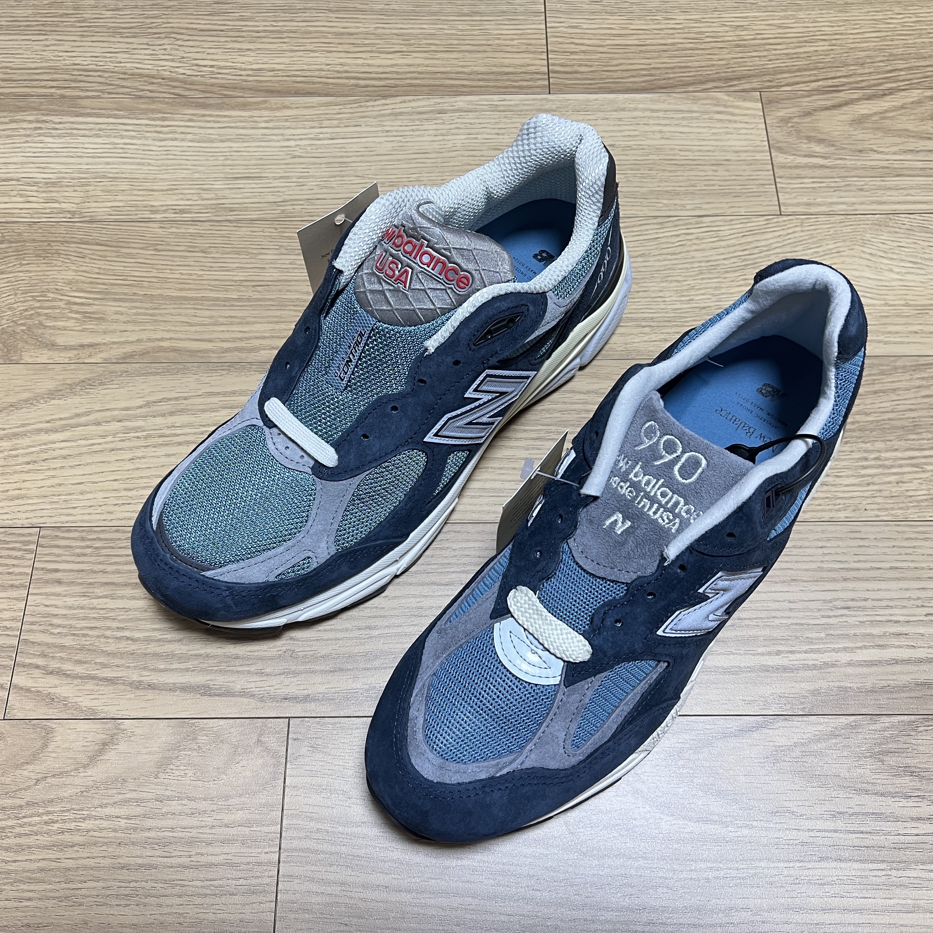 New Balance 990v2 Made in USA Navy Castlerock, New Balance 990v3 Made in USA Navy Spring Tide 착용 스타일 - 2