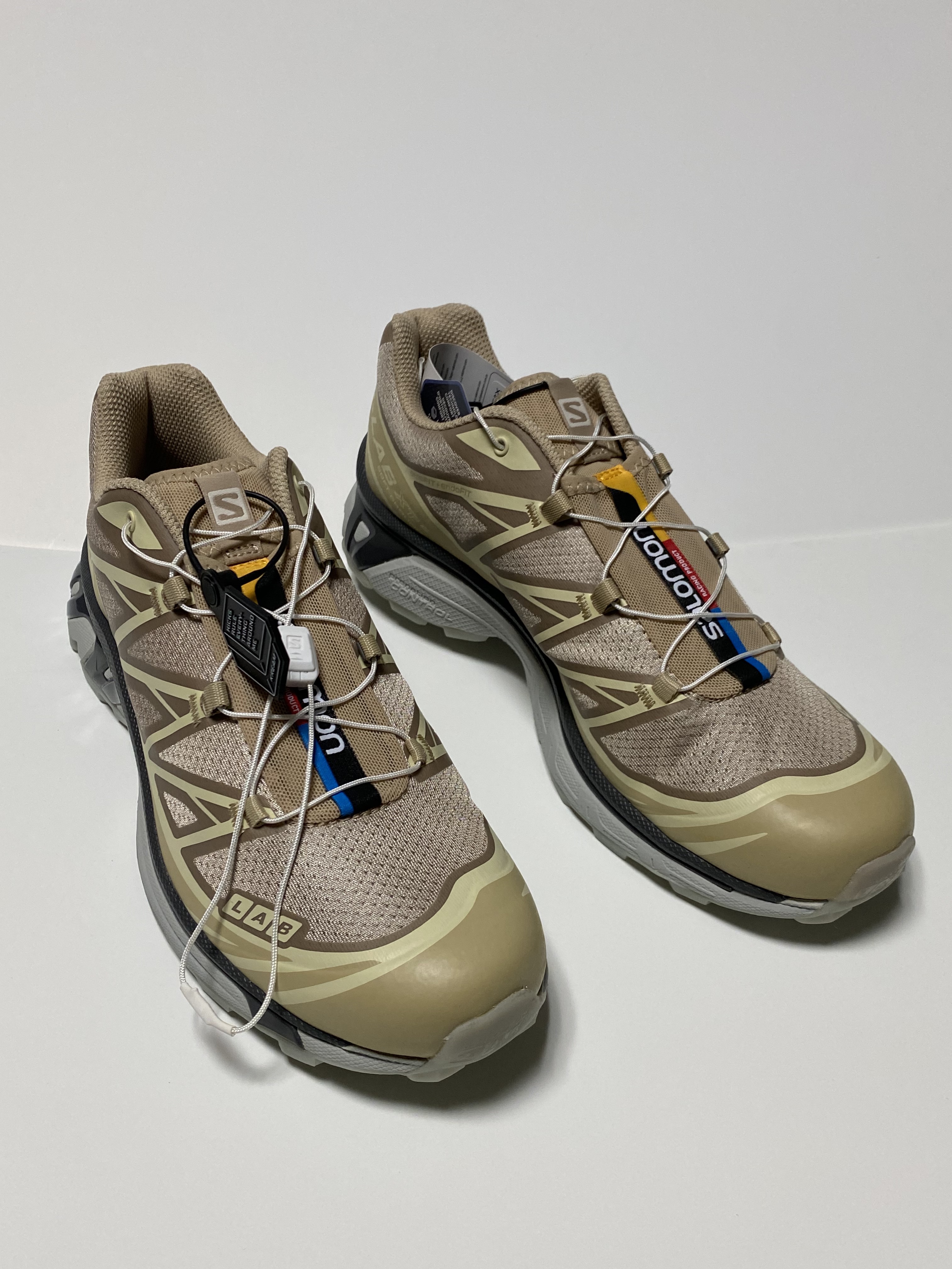 Salomon XT-6 Clear Safari Vanila Ice 착용 스타일 - 2