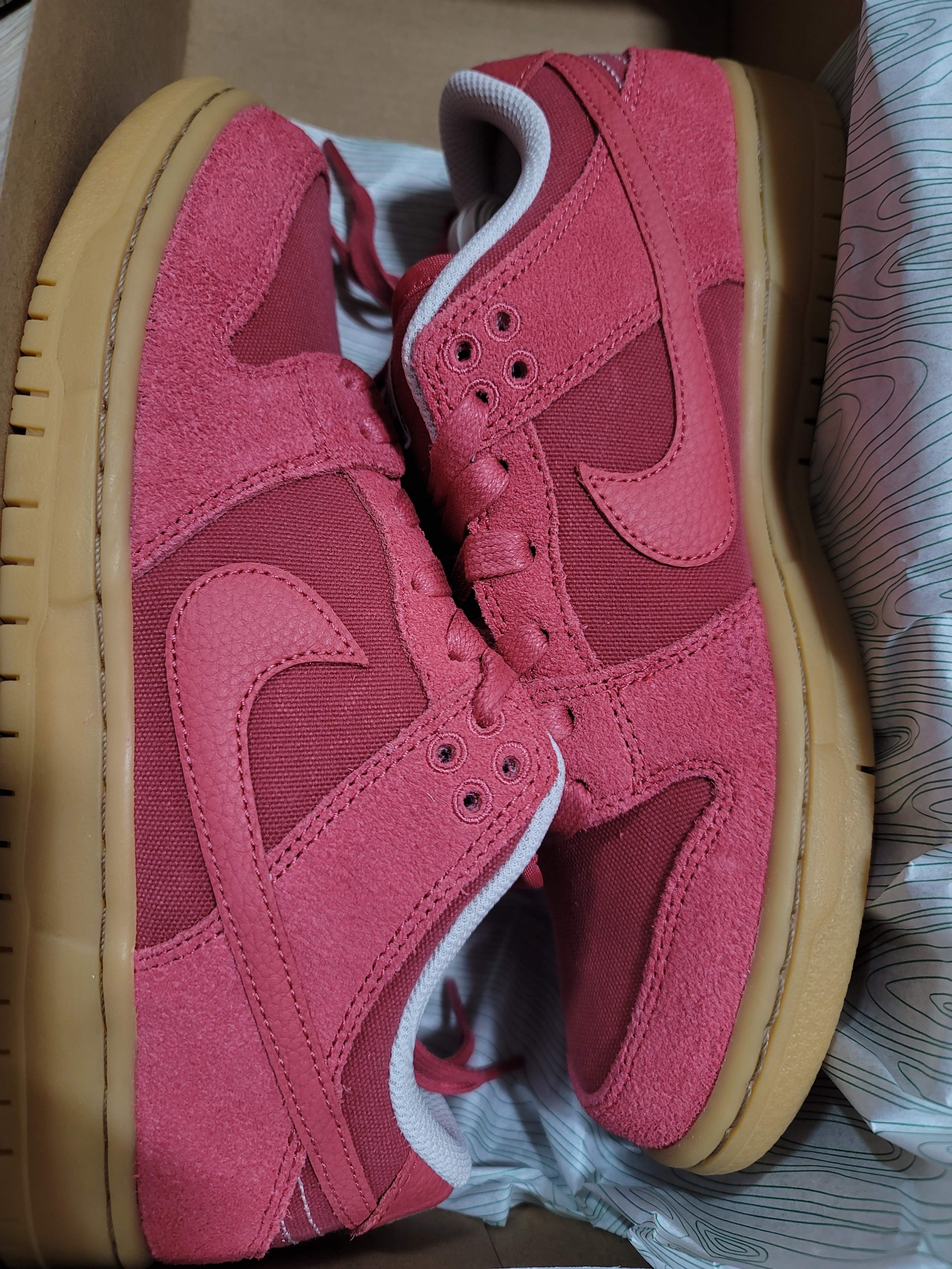 Nike SB Dunk Low Adobe 착용 스타일