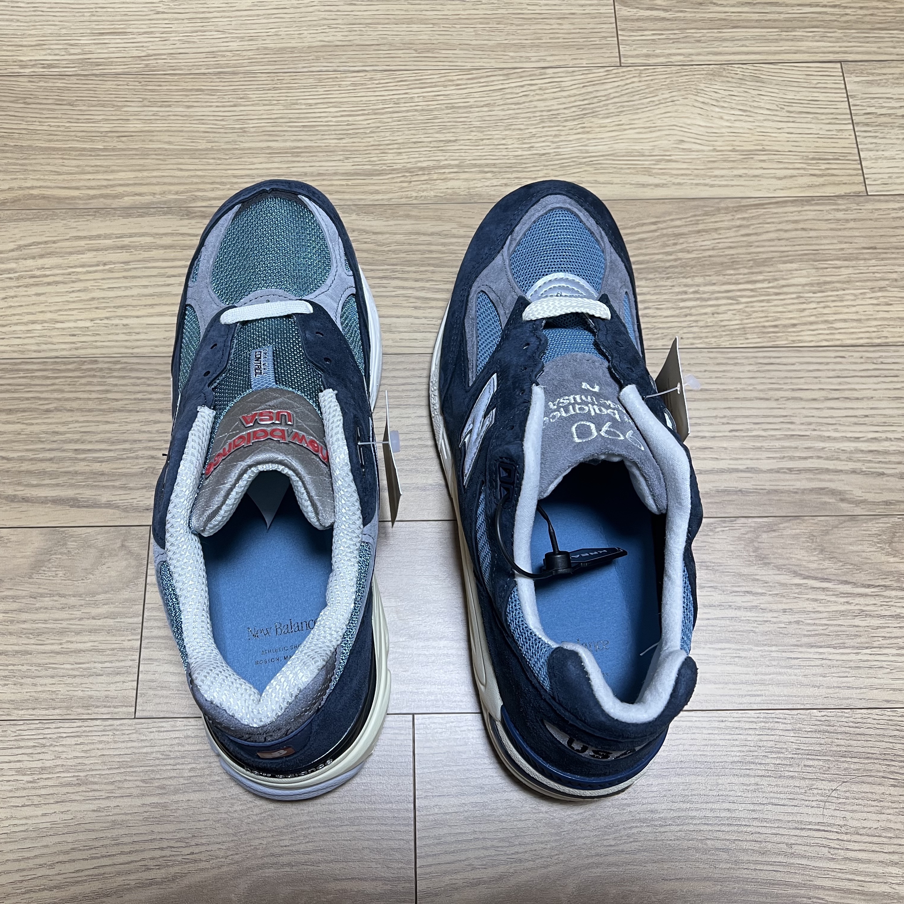 New Balance 990v2 Made in USA Navy Castlerock, New Balance 990v3 Made in USA Navy Spring Tide 착용 스타일 - 5