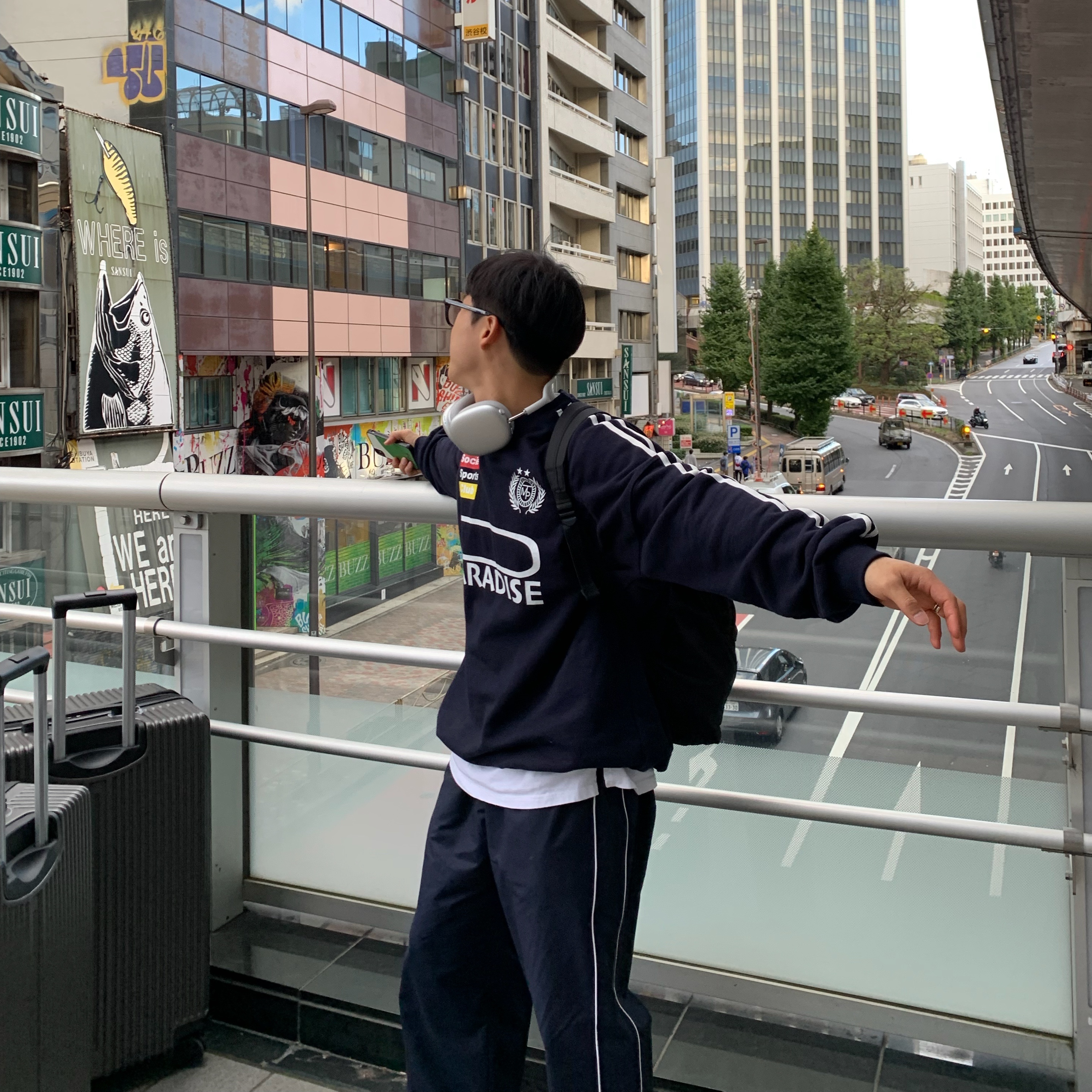Apple AirPods Max Lightning Silver (Korean Ver.), New Balance 993 Made in USA Grey - D Standard 착용 스타일 - 3