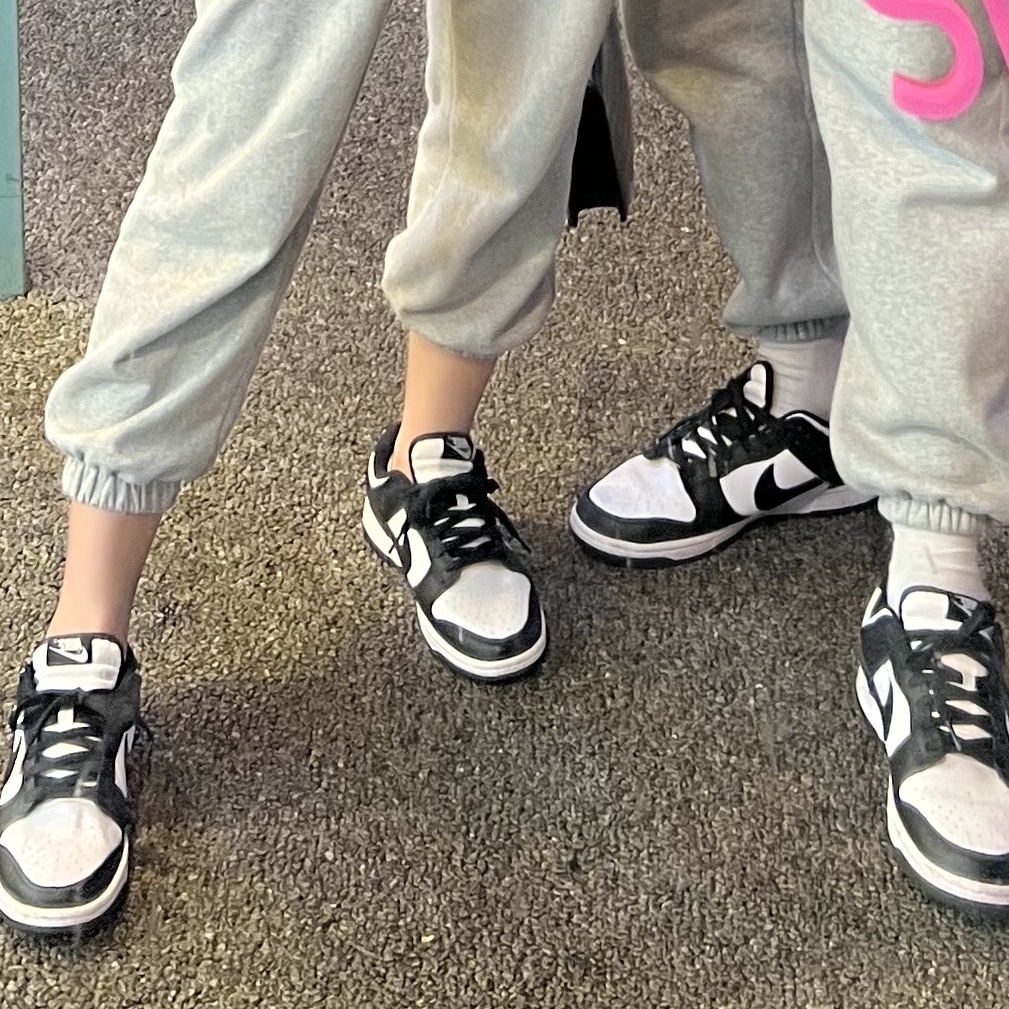 (W) Nike Dunk Low Black 착용 스타일