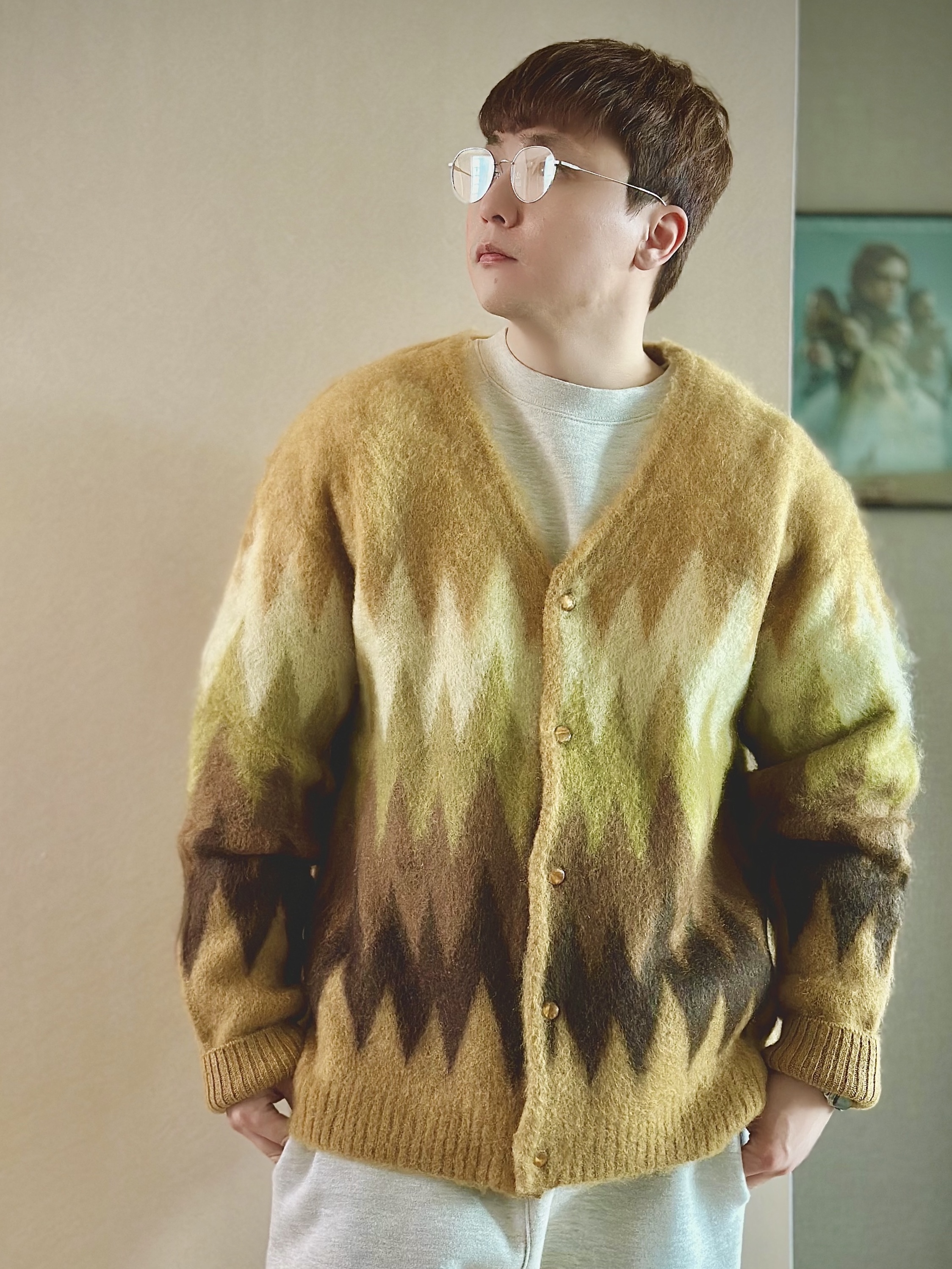 Needles Mohair Cardigan Zigzag Taupe 착용 스타일