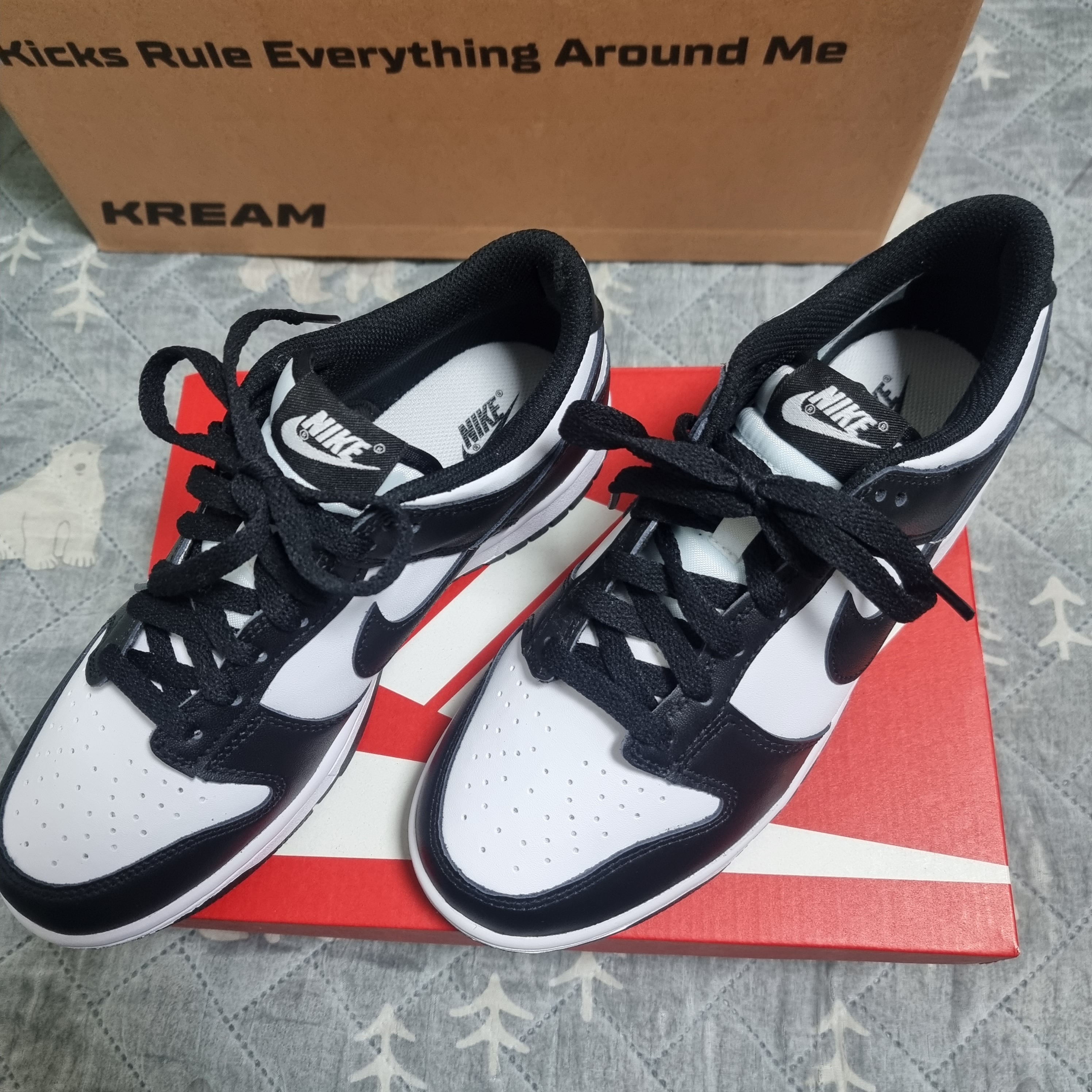 (GS) Nike Dunk Low Black 착용 스타일 - 2