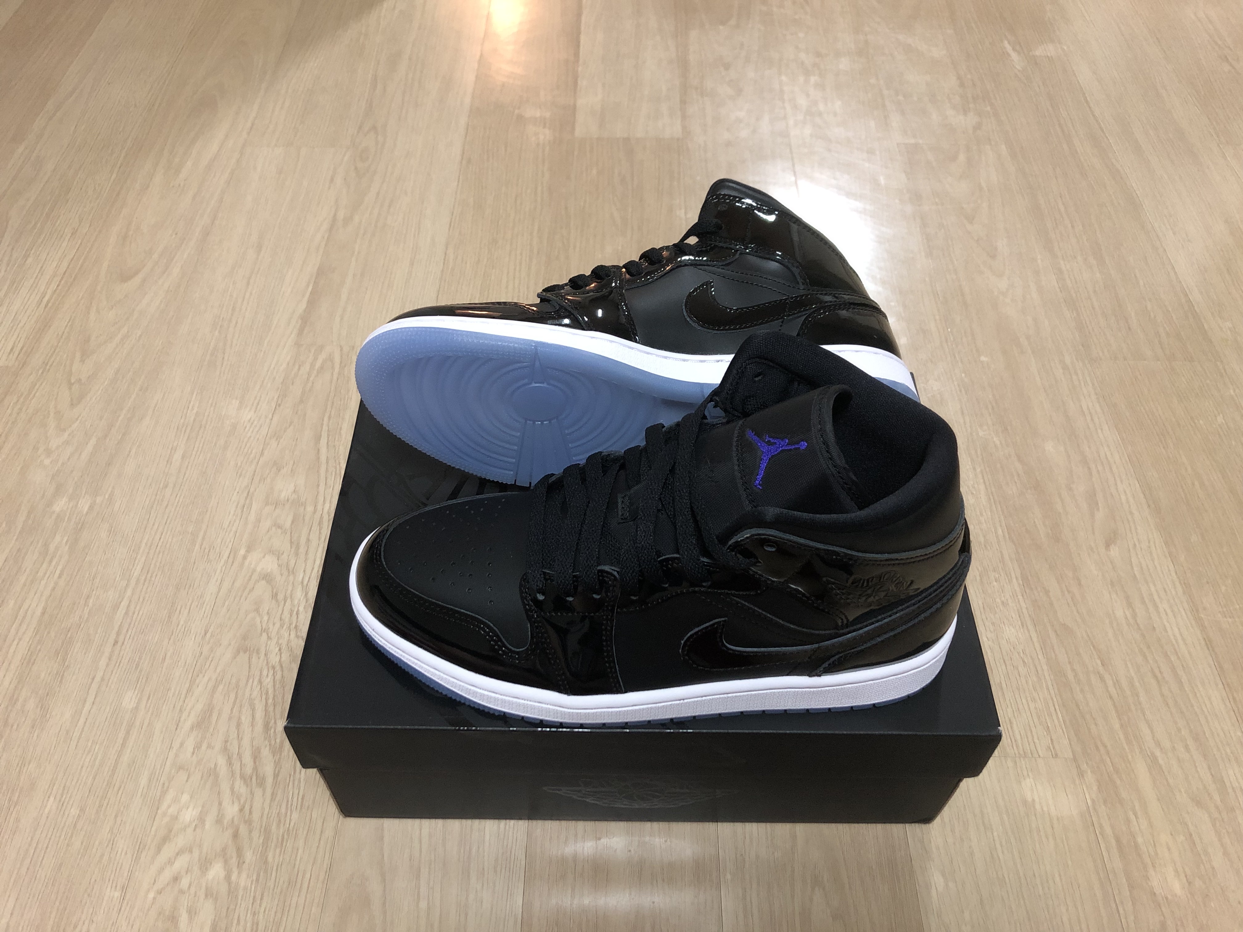 Jordan 1 Mid SE Black Dark Concord, (GS) Jordan 1 Mid SE Black Dark Concord 착용 스타일 - 2