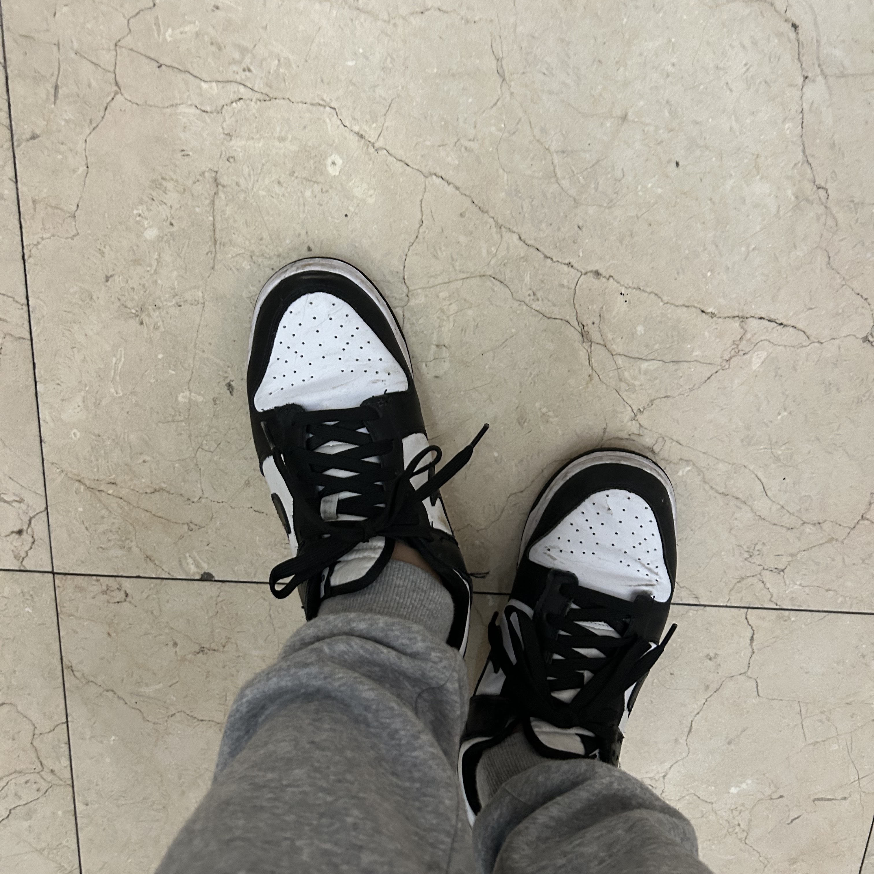 Nike Dunk Low Retro Black 착용 스타일
