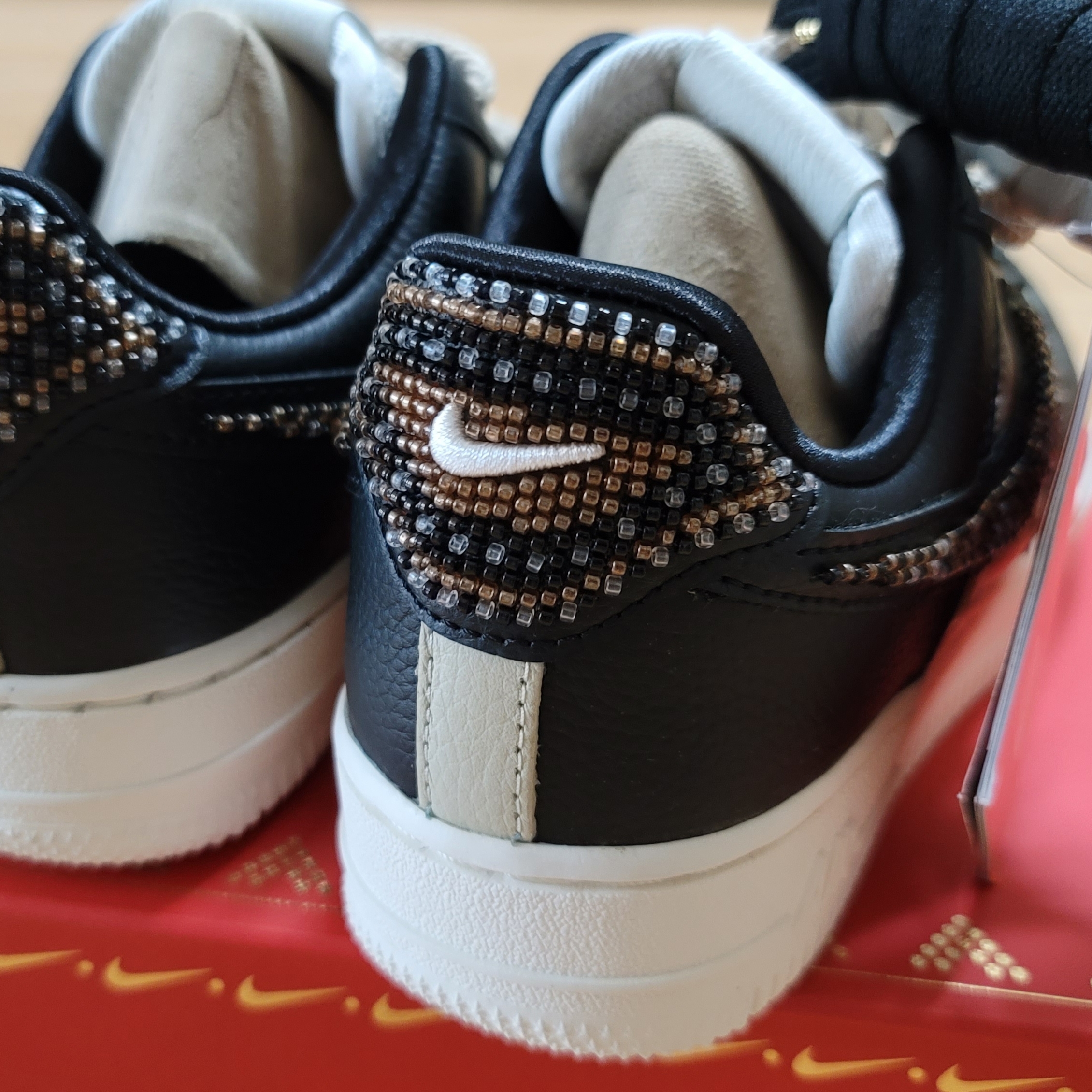 (W) Nike x Premium Goods Air Force 1 Low Black Sand 착용 스타일 - 3