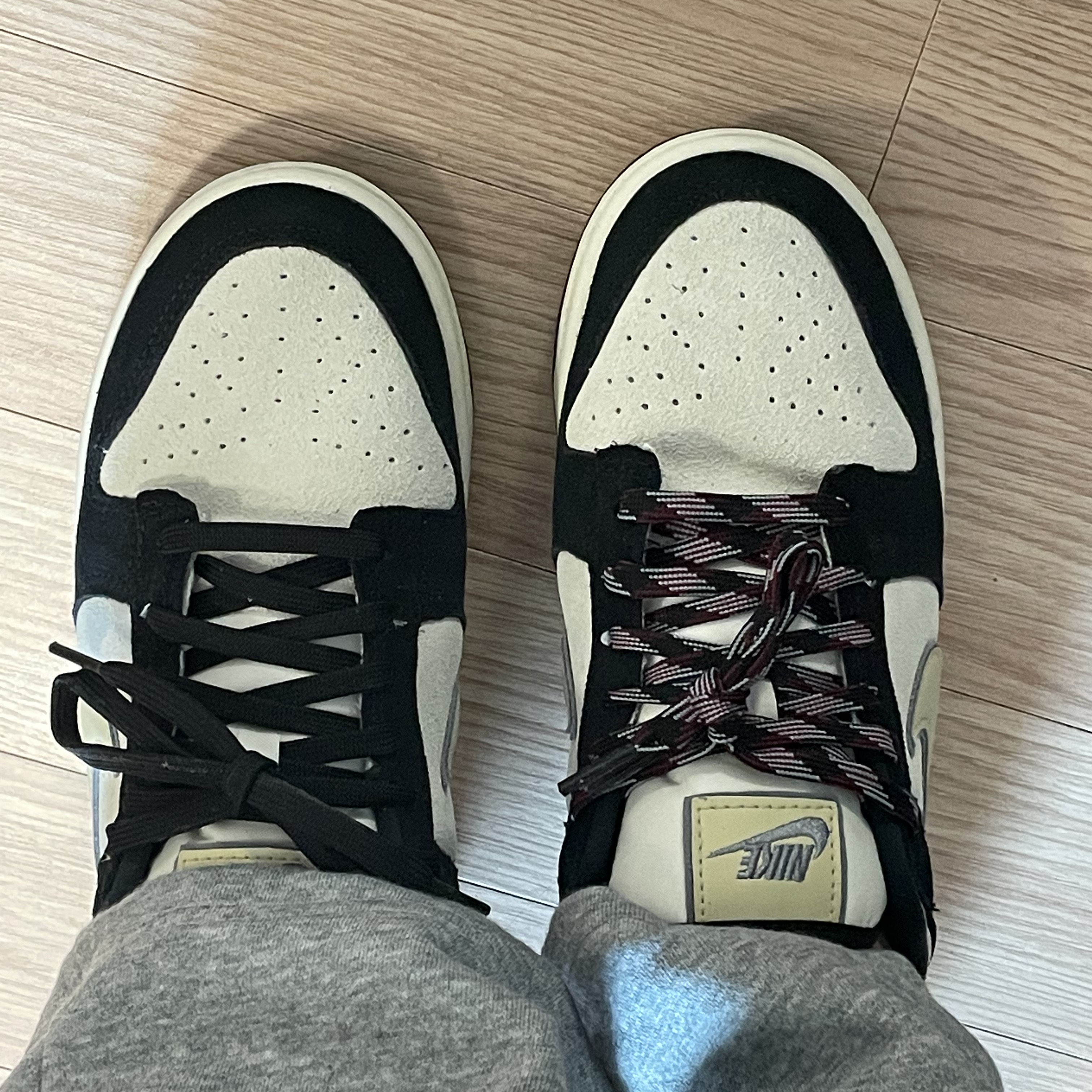 (W) Nike Dunk Low LX Black Suede 착용 스타일 - 1