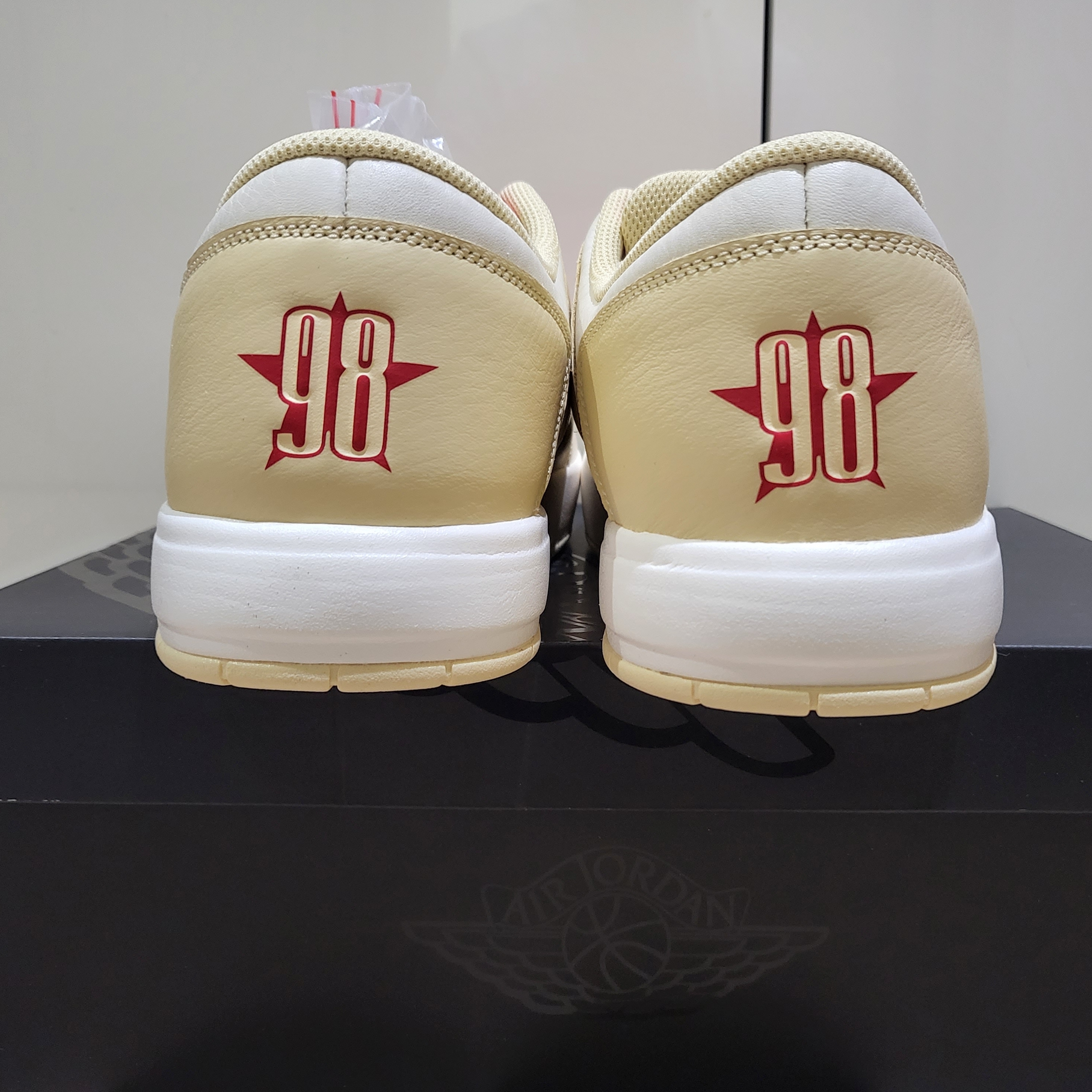 Jordan x Jayson Tatum Nu Retro 1 Low Pale Ivory 착용 스타일 - 4