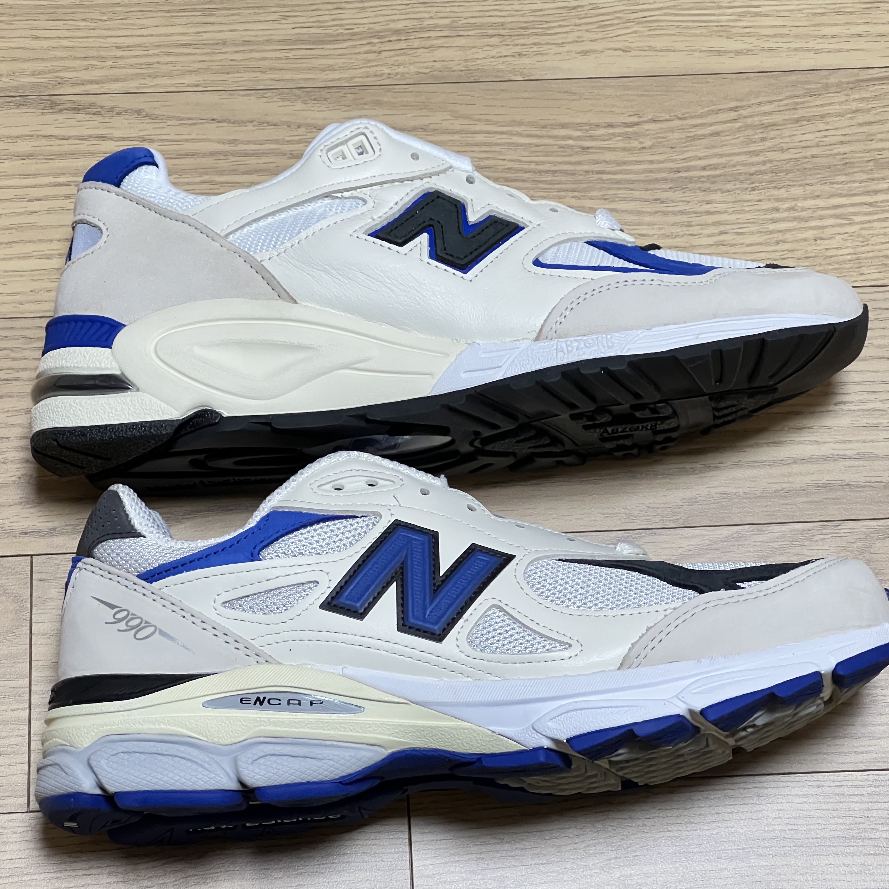 New Balance 990v2 Made in USA White Blue, New Balance 990v3 Made in USA White Blue 착용 스타일 - 5