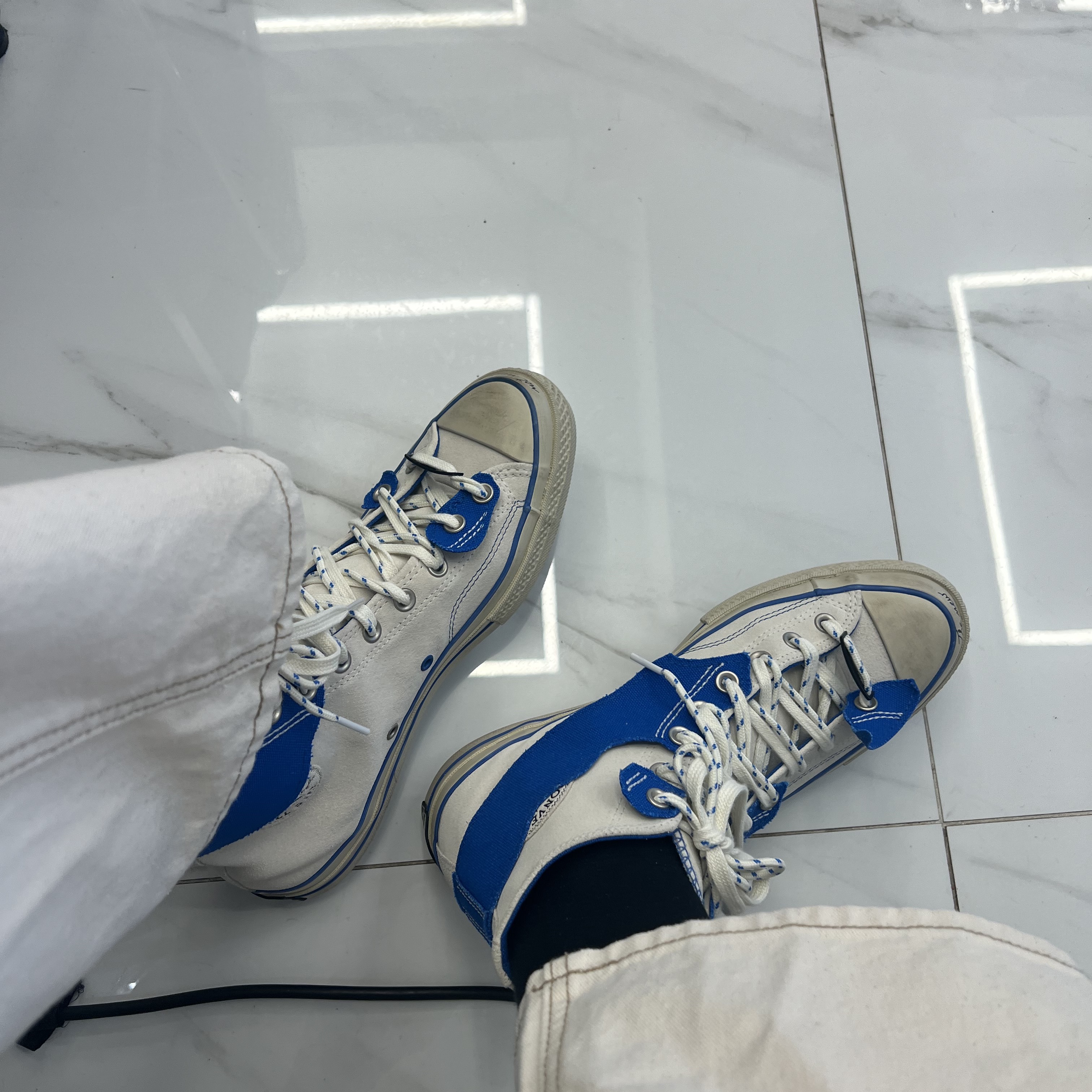 Converse x Ader Error Chuck 70 High White 착용 스타일 - 2