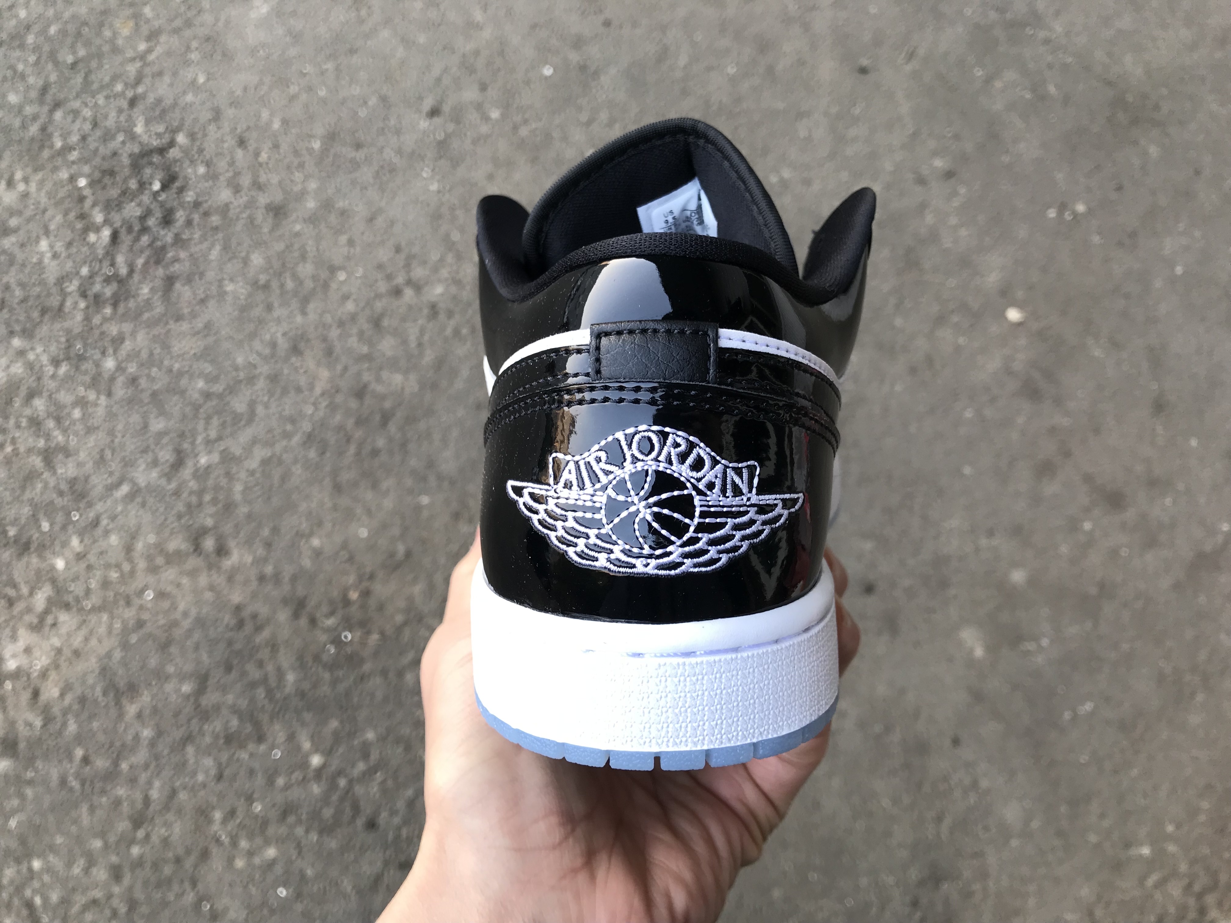 Jordan 1 Low SE Concord 착용 스타일 - 3