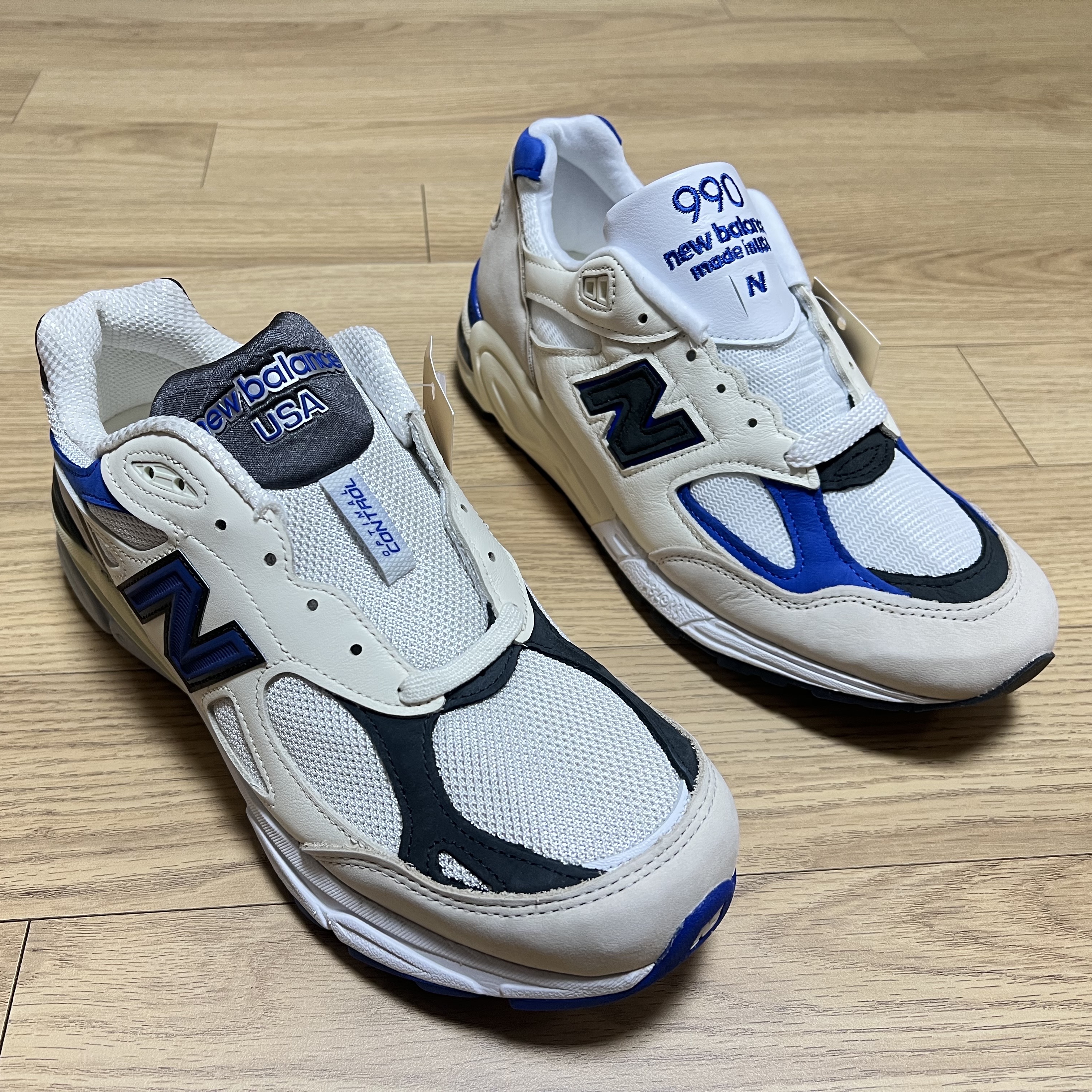 New Balance 990v2 Made in USA White Blue, New Balance 990v3 Made in USA White Blue 착용 스타일 - 2