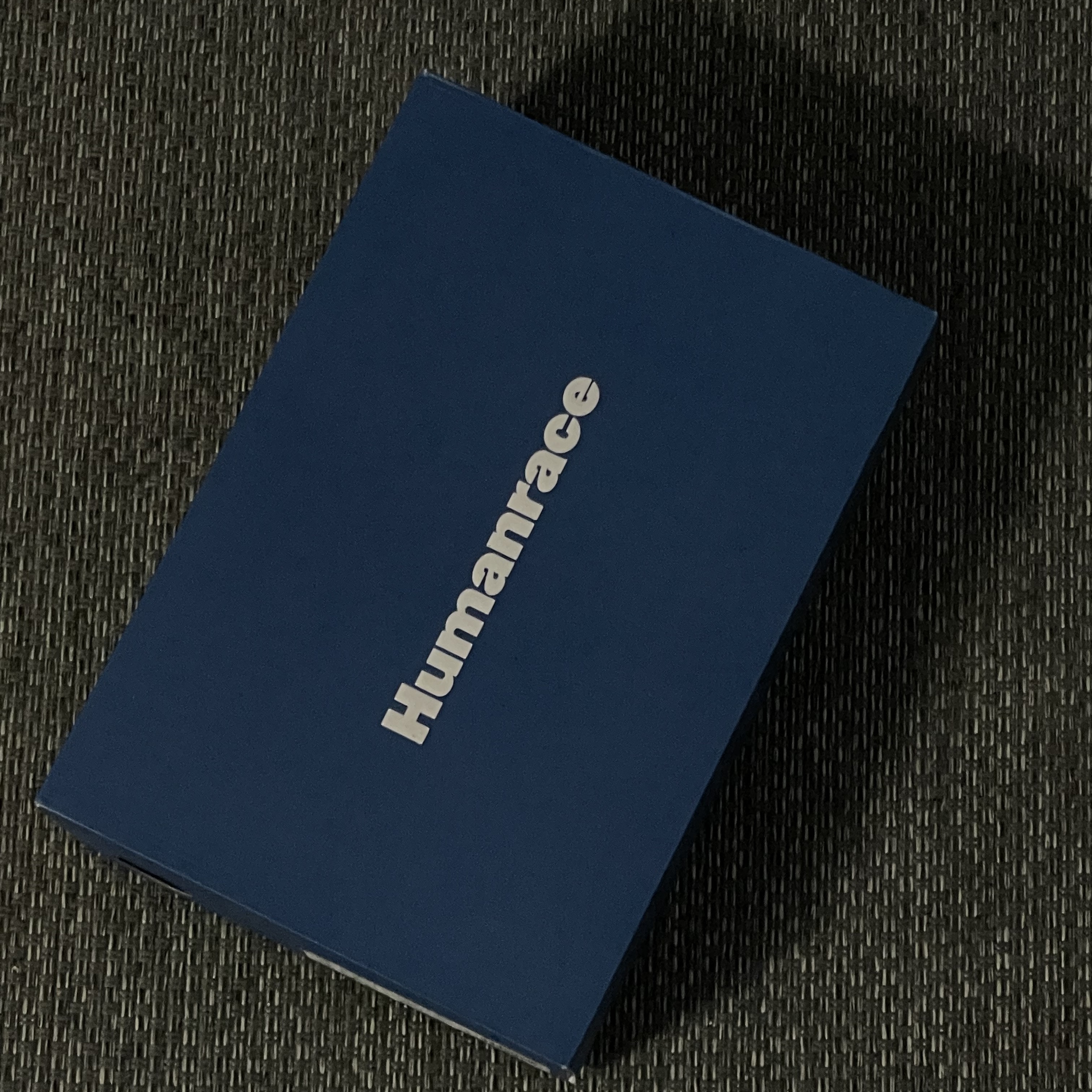 Adidas x Pharrell Williams Humanrace Samba Cloud White Night Grey 착용 스타일 - 2