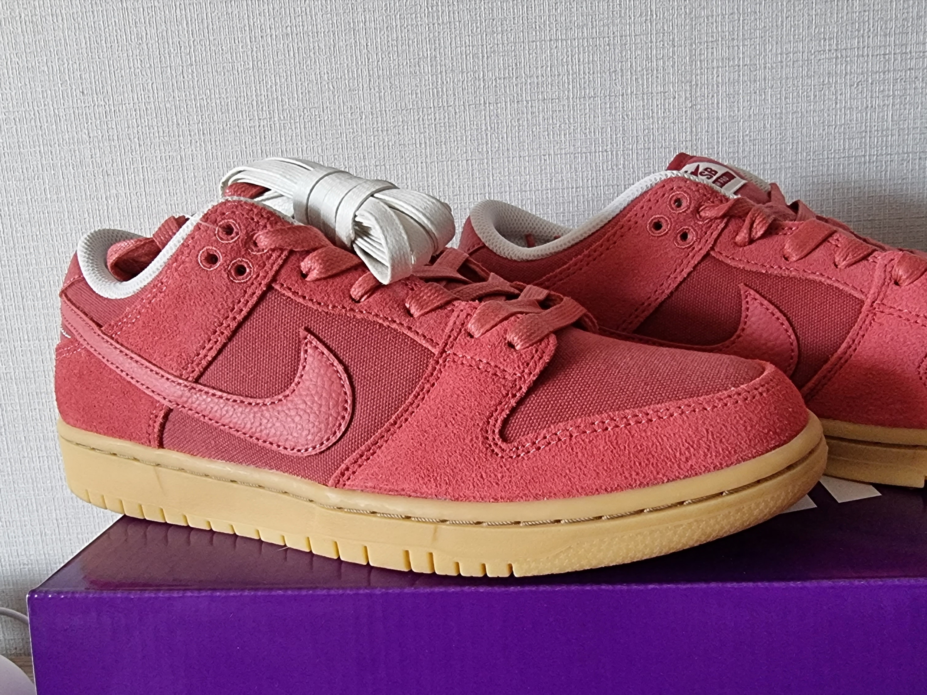 Nike SB Dunk Low Adobe 착용 스타일