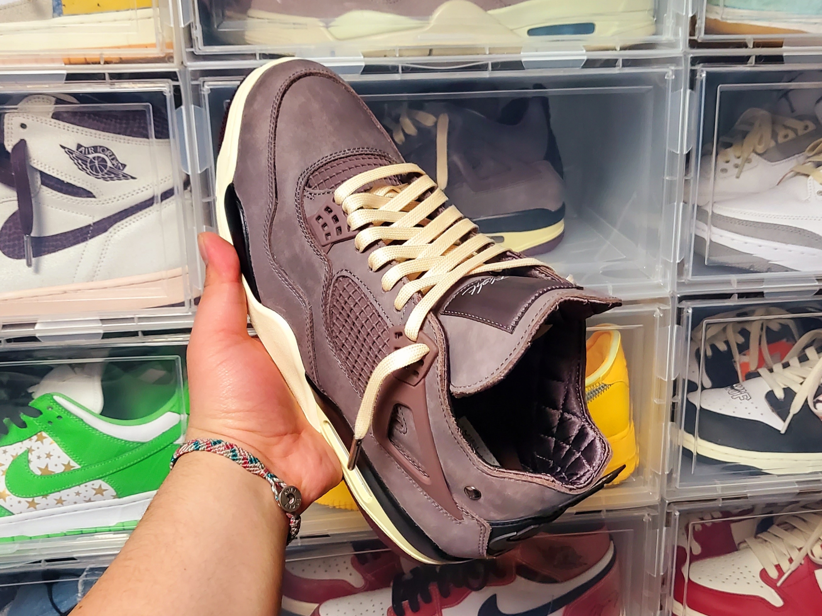 Jordan 4 x A Ma Maniere Retro Violet Ore, Jordan 1 x A Ma Maniere Retro High OG SP Sail and Burgundy 착용 스타일 - 3