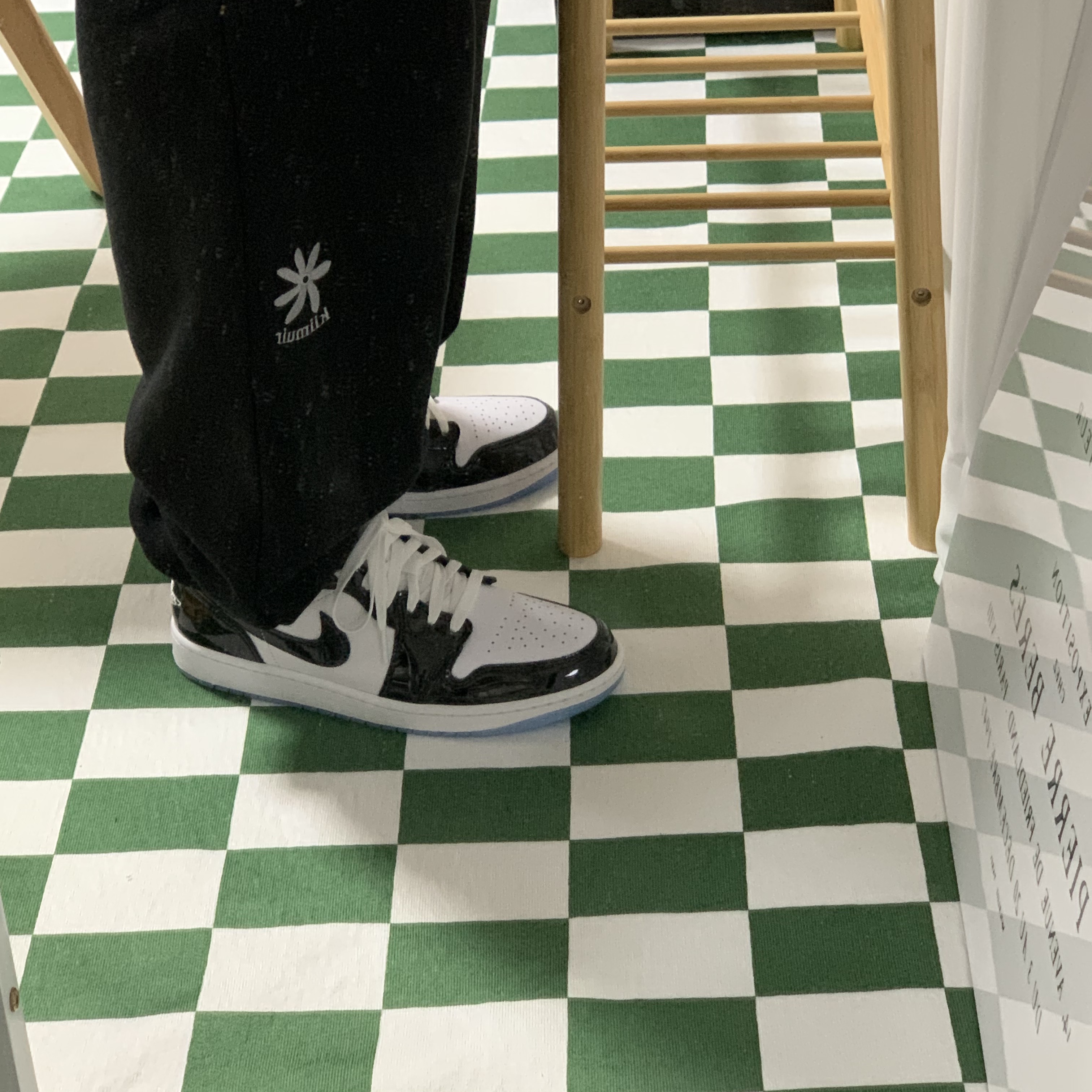 Jordan 1 Low SE Concord 착용 스타일 - 2