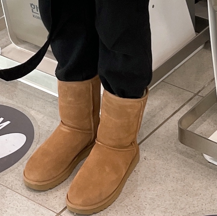 (W) UGG Classic Mini II Boots Chestnut 착용 스타일
