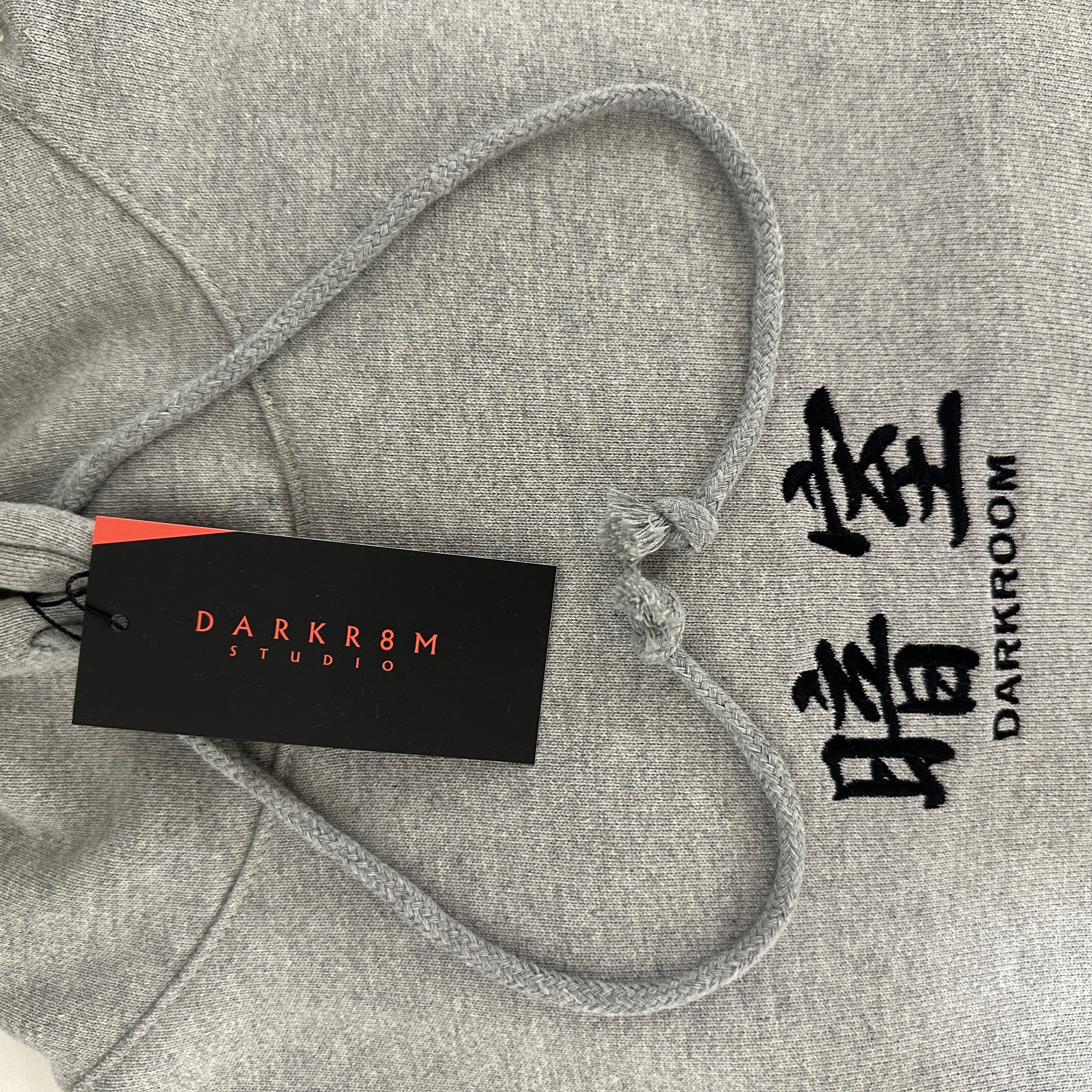 Darkr8m Studio Quarter Zip Up Sweatshirt Black 착용 스타일 - 1