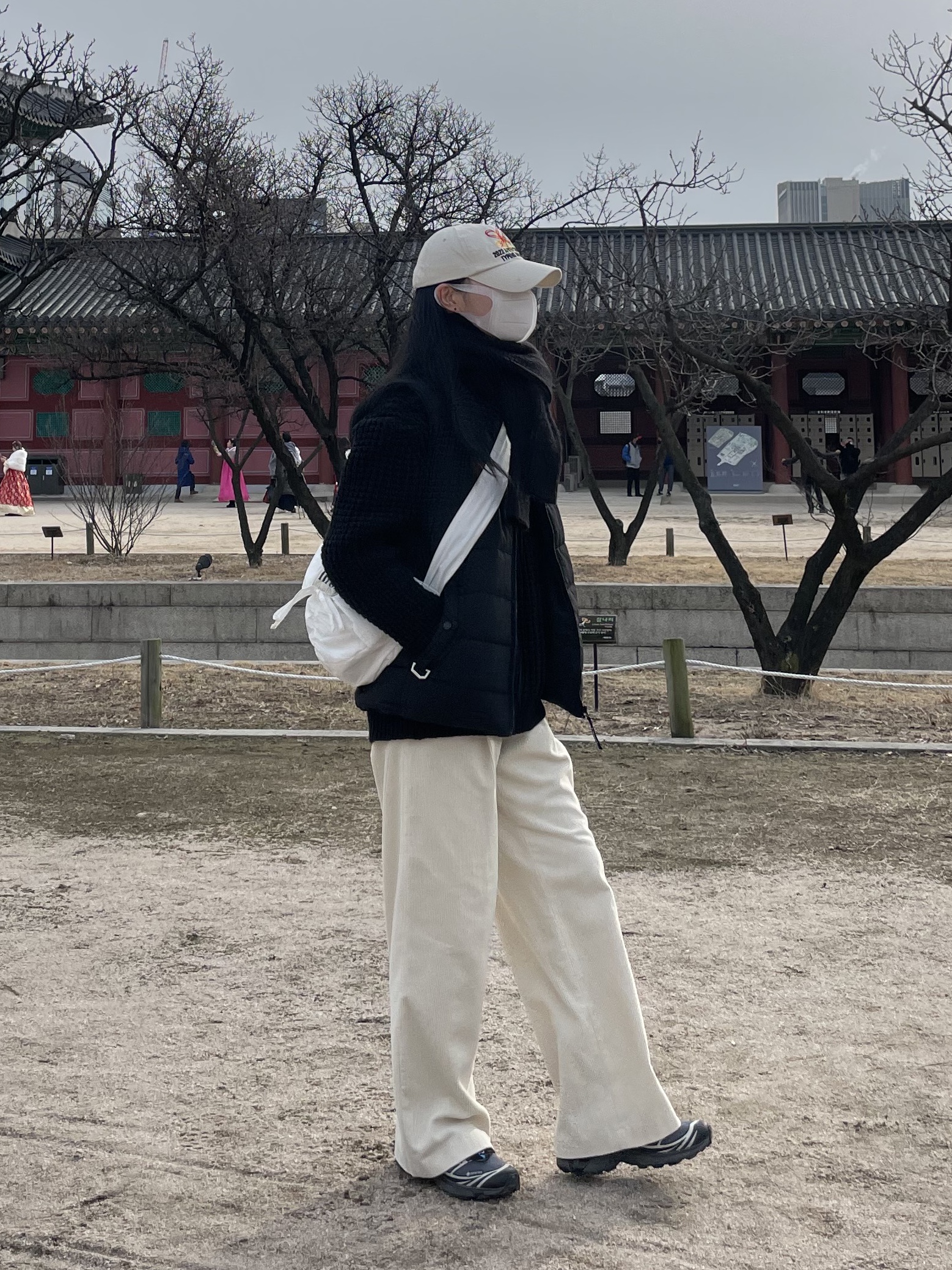 Typing Mistake 22 After Summer Embroidery Ball Cap Beige - 22FW, Salomon XT-6 Gore-Tex Black Ebony 착용 스타일 - 1
