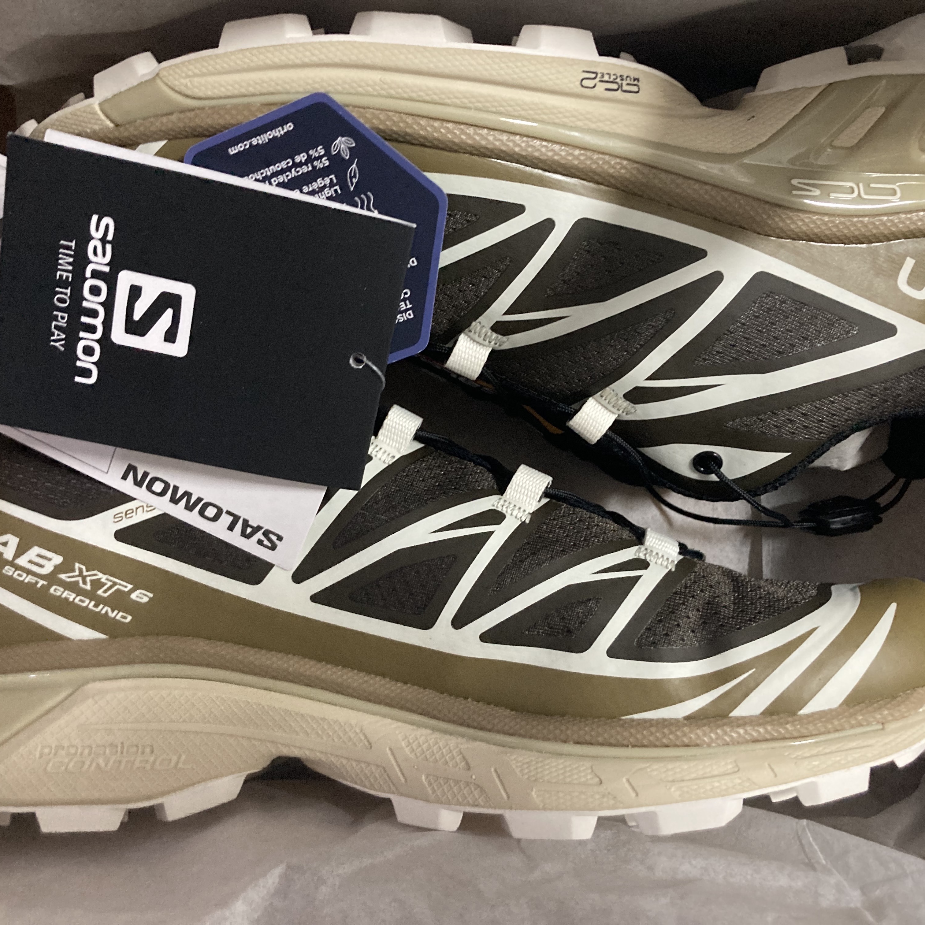 Salomon XT-6 Kangaroo Vanilla Ice 착용 스타일