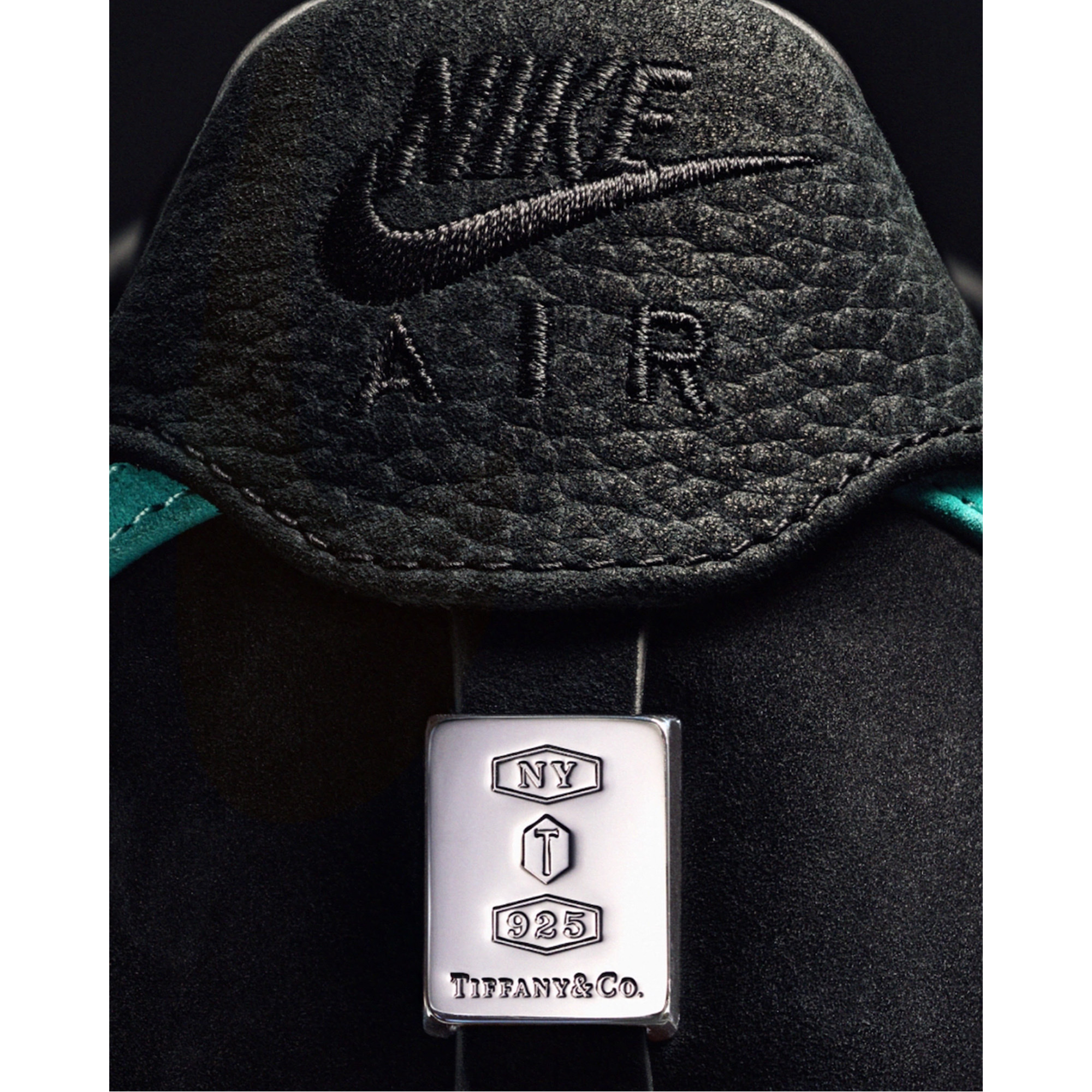 Nike x Tiffany & Co. Air Force 1 Low SP 1837 착용 스타일 - 5
