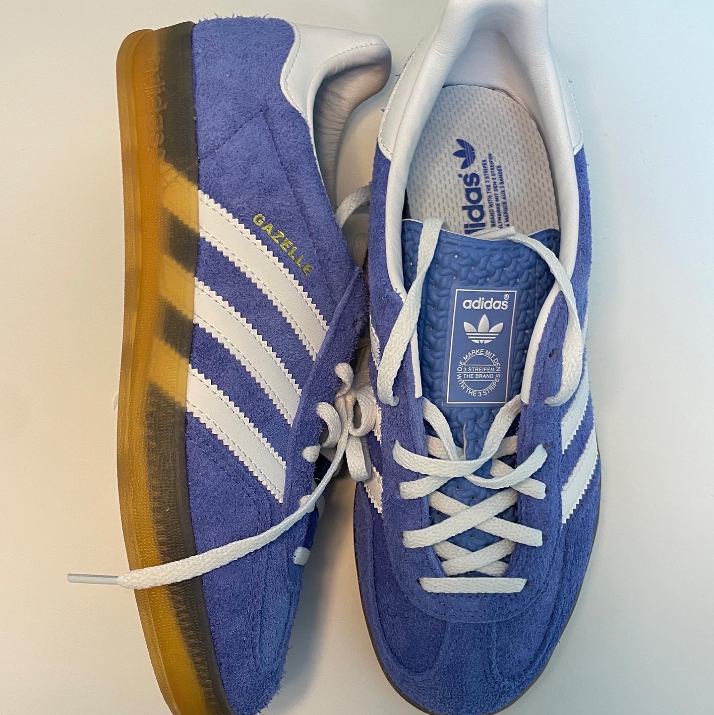 (W) Adidas Gazelle Indoor Blue Fusion Cloud White 착용 스타일 - 2
