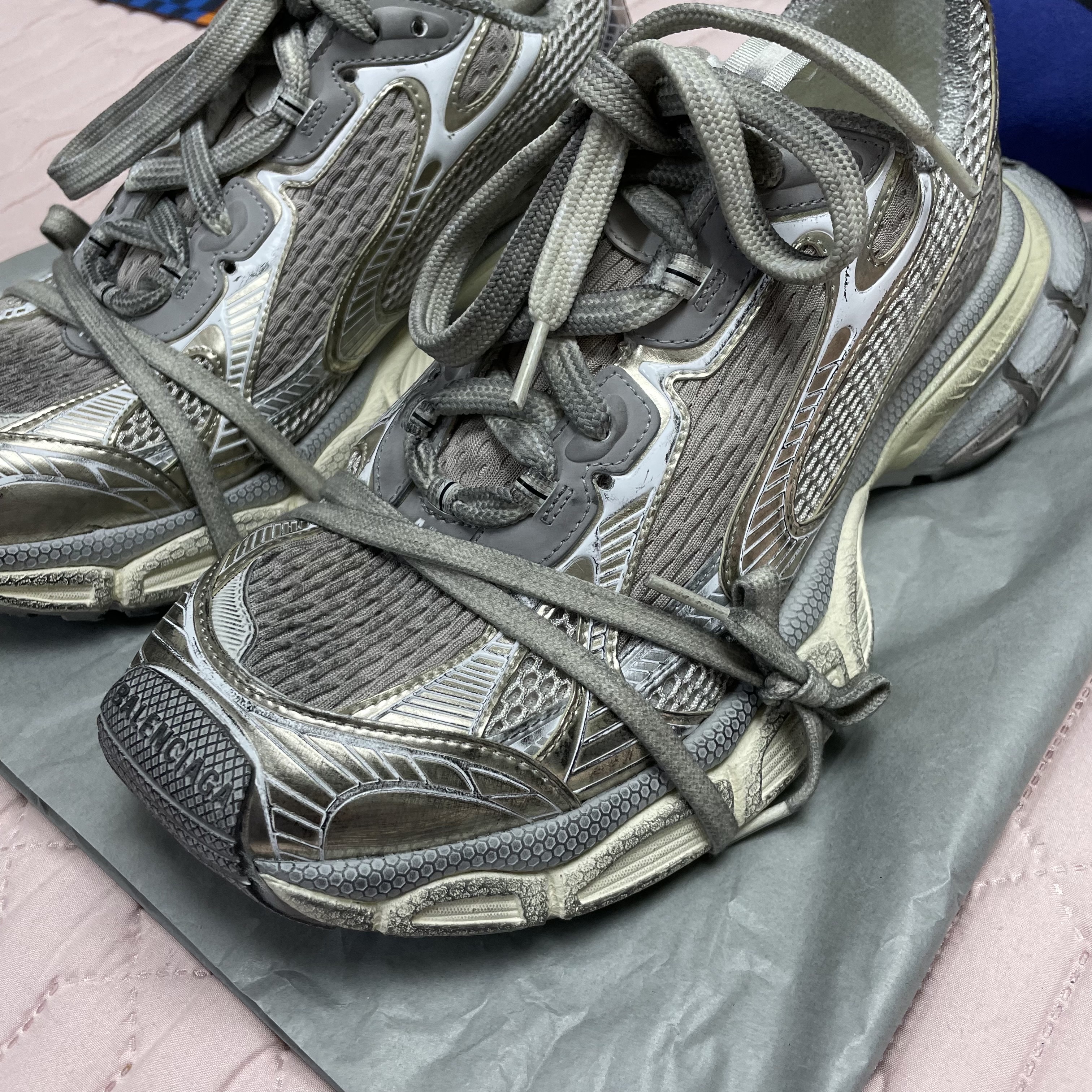 Balenciaga 3XL Sneakers Light Beige, Balenciaga 3XL Sneakers Black White 착용 스타일 - 2