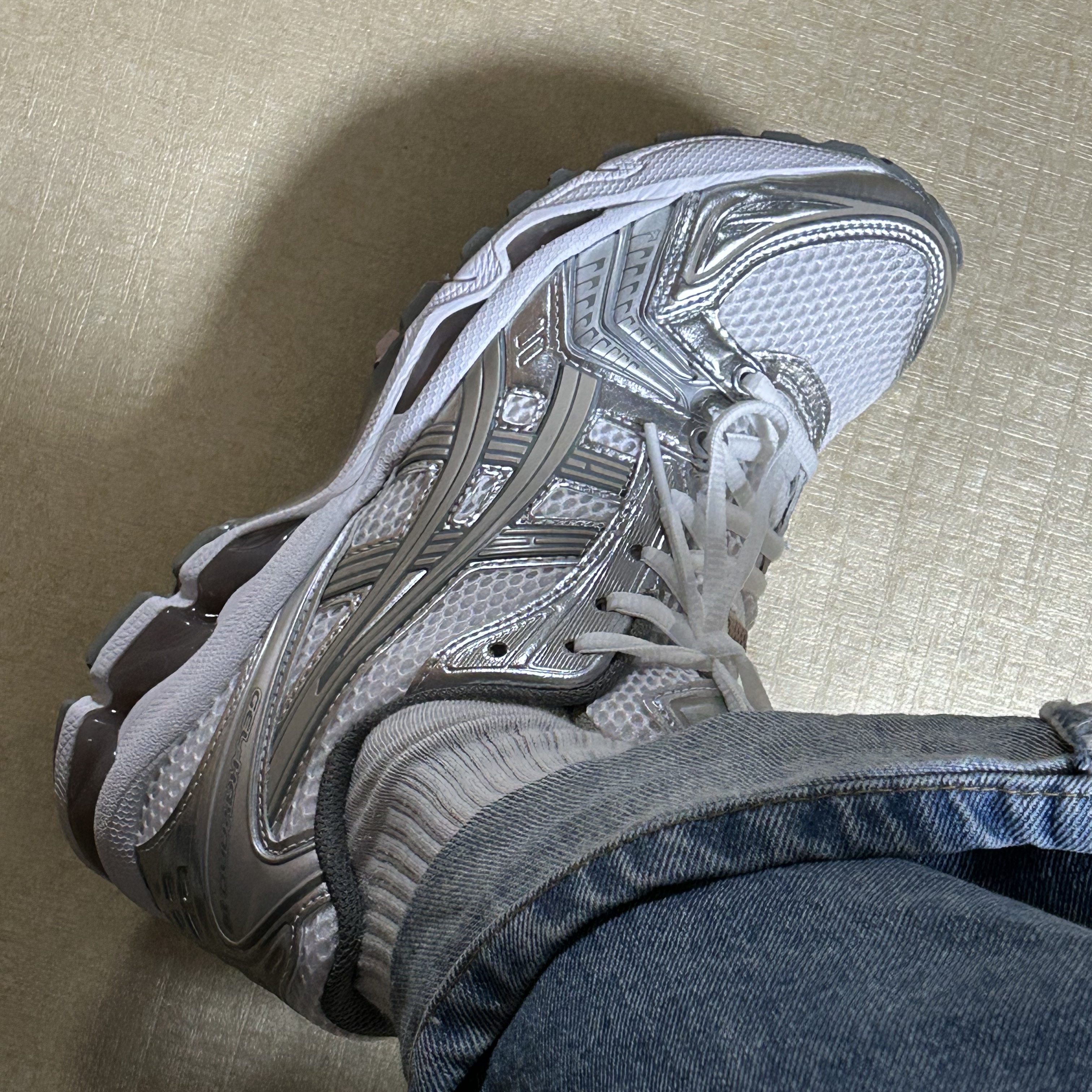 (W) Asics Gel-Kayano 14 White Moonrock 착용 스타일