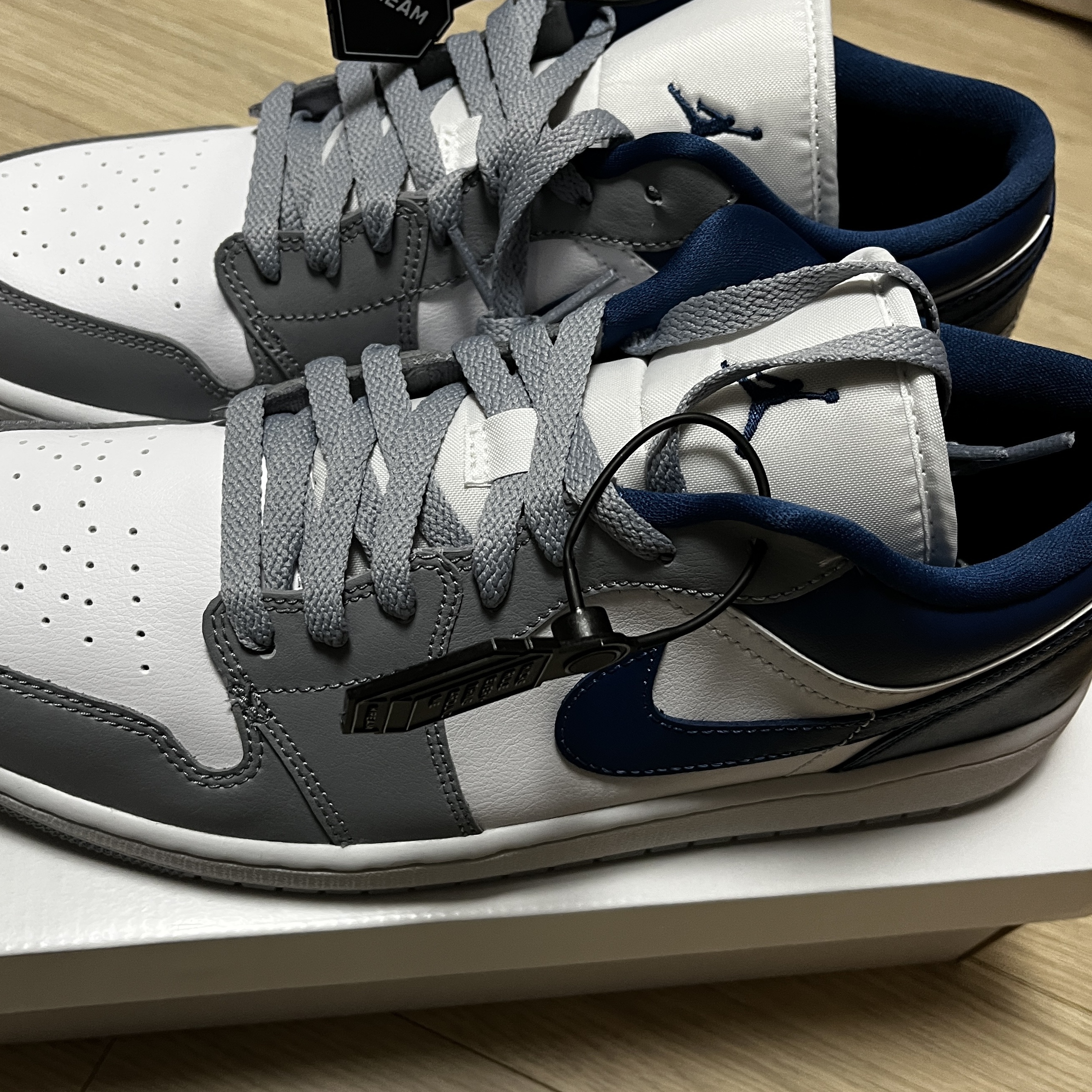(W) Jordan 1 Low White Grey Blue 착용 스타일