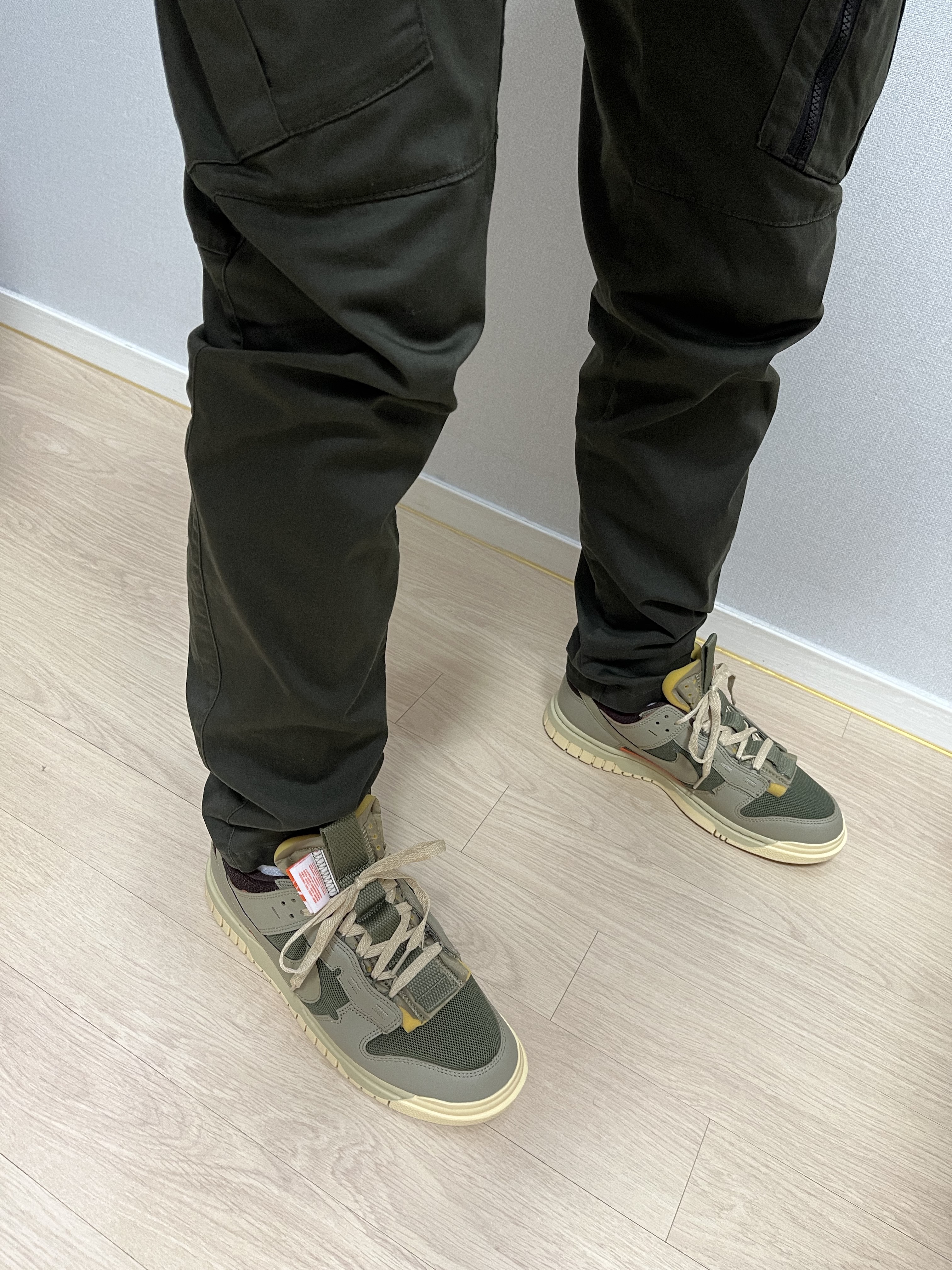 Nike Air Dunk Jumbo Medium Olive 착용 스타일 - 1