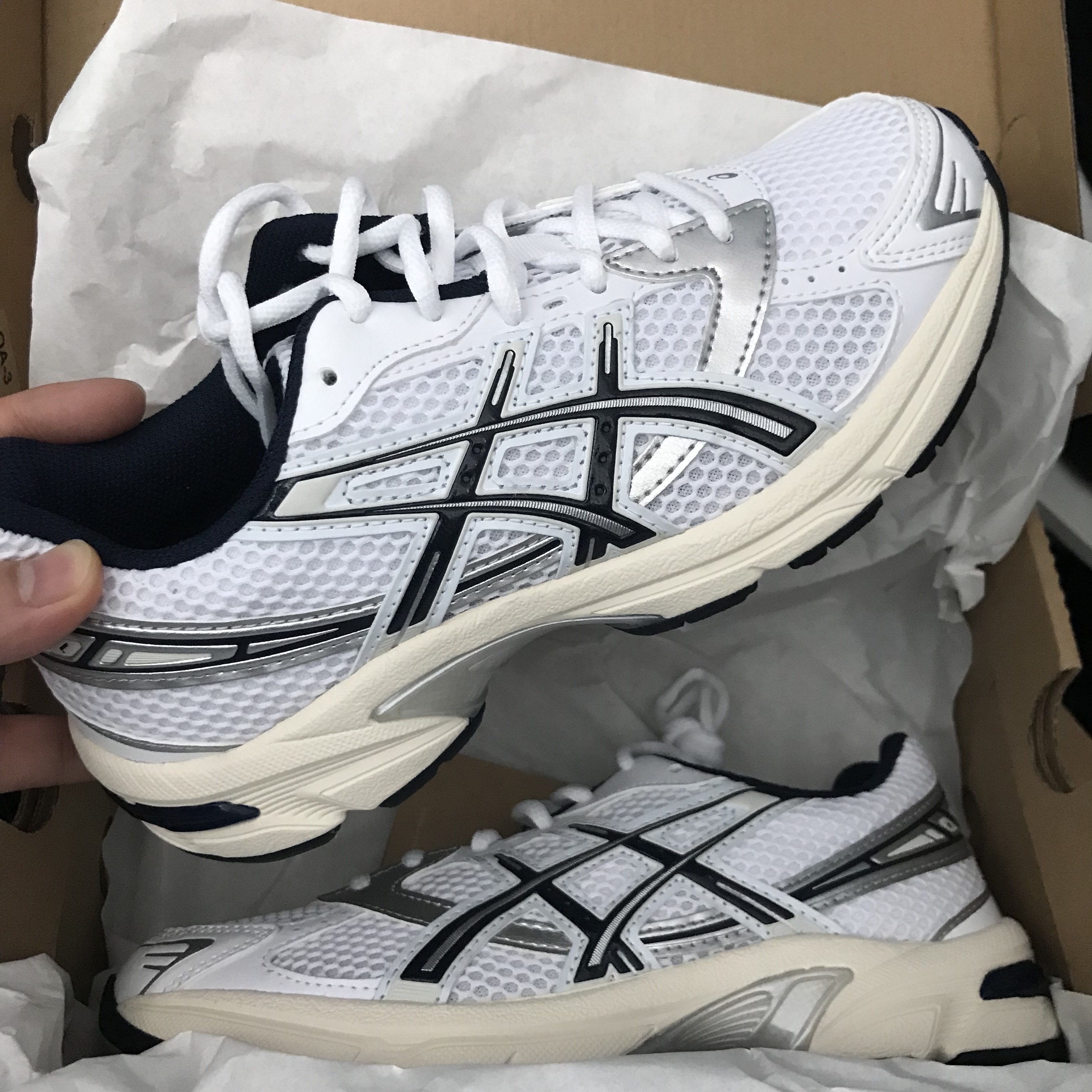 (W) Asics Gel-1130 White Midnight 착용 스타일