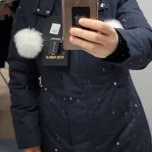 (W) Moose Knuckles Original Stirling Parka Natural Fox Fur Navy 착용 스타일